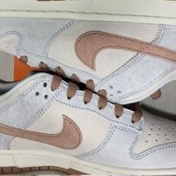 Nike Dunk Low Retro PRM Fossil Rose, [KREAM 단독] ADSB Andersson Bell Sauvage Cotton Cardigan Green 착용 스타일 - 1