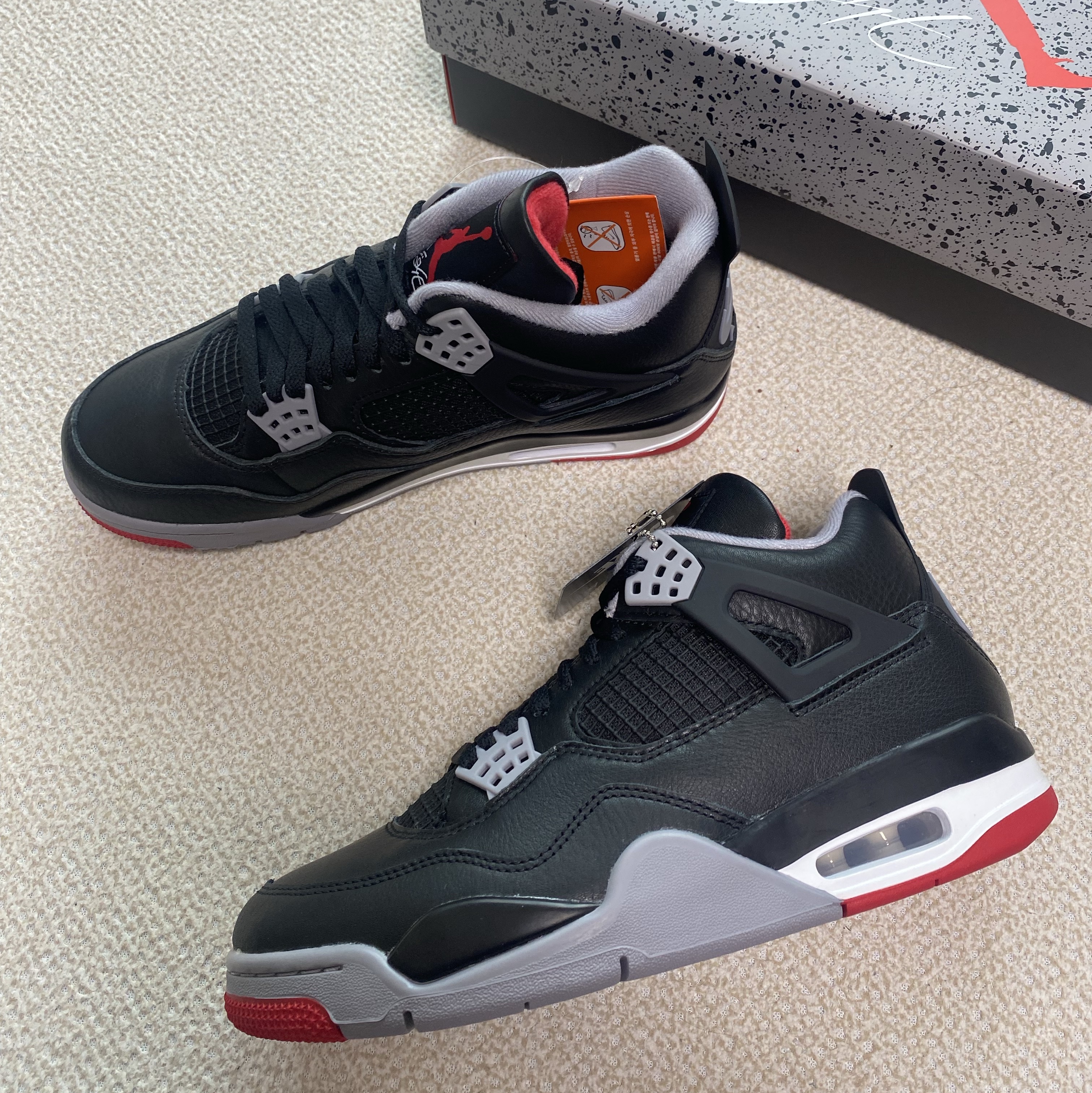 Jordan 4 Retro Bred Reimagined 착용 스타일