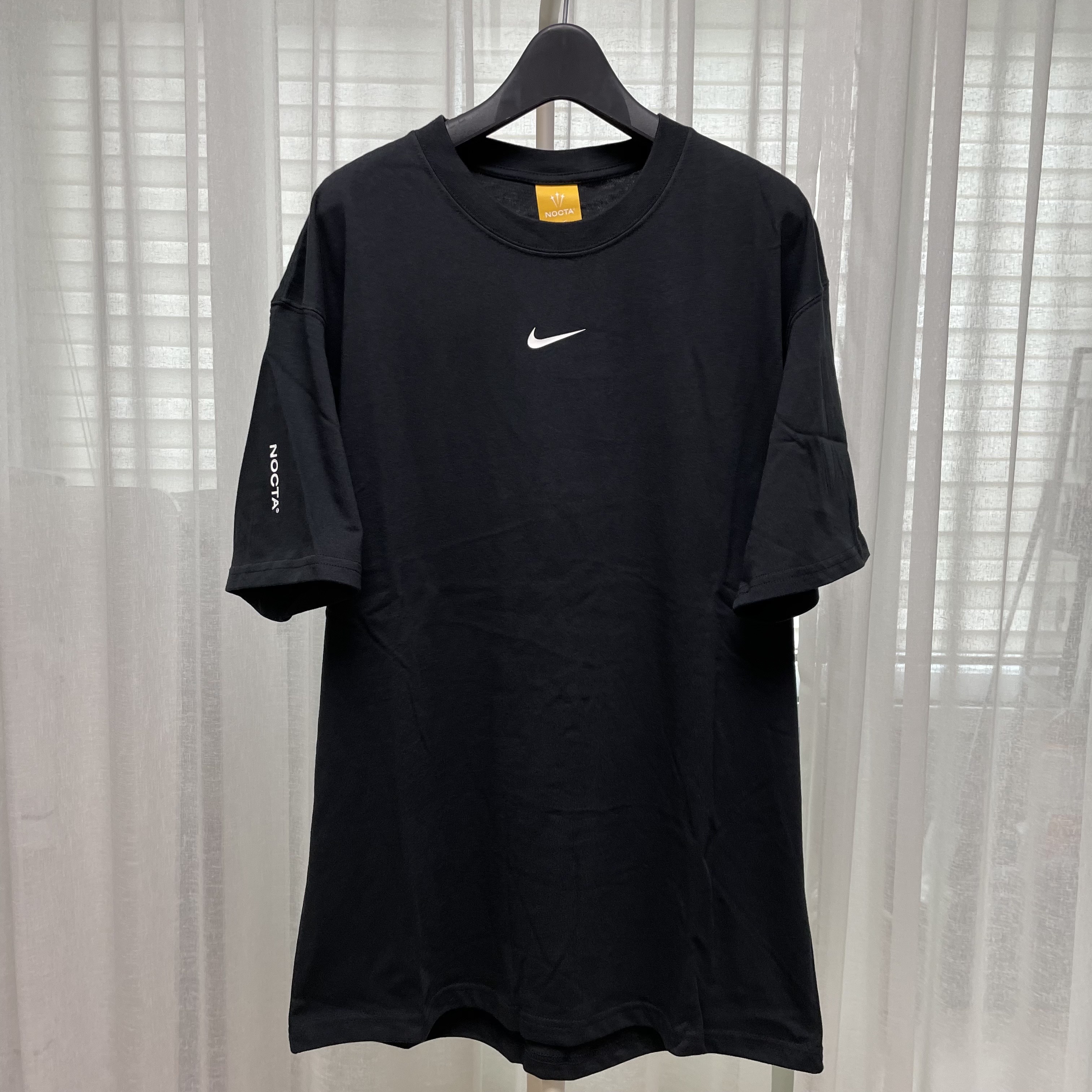 Nike x Drake Nocta Max 90 T-Shirt Black (FN7663-010) 착용 스타일 - 3