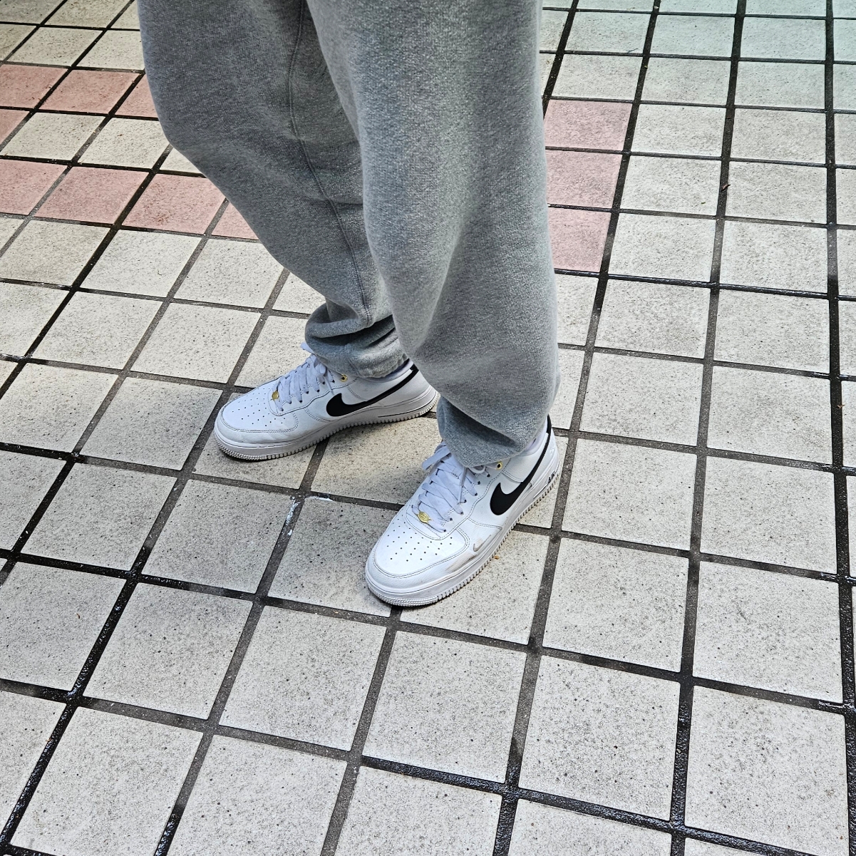 Nike Air Force 1 '07 LV8 40th Anniversary Join Forces White Black 착용 스타일