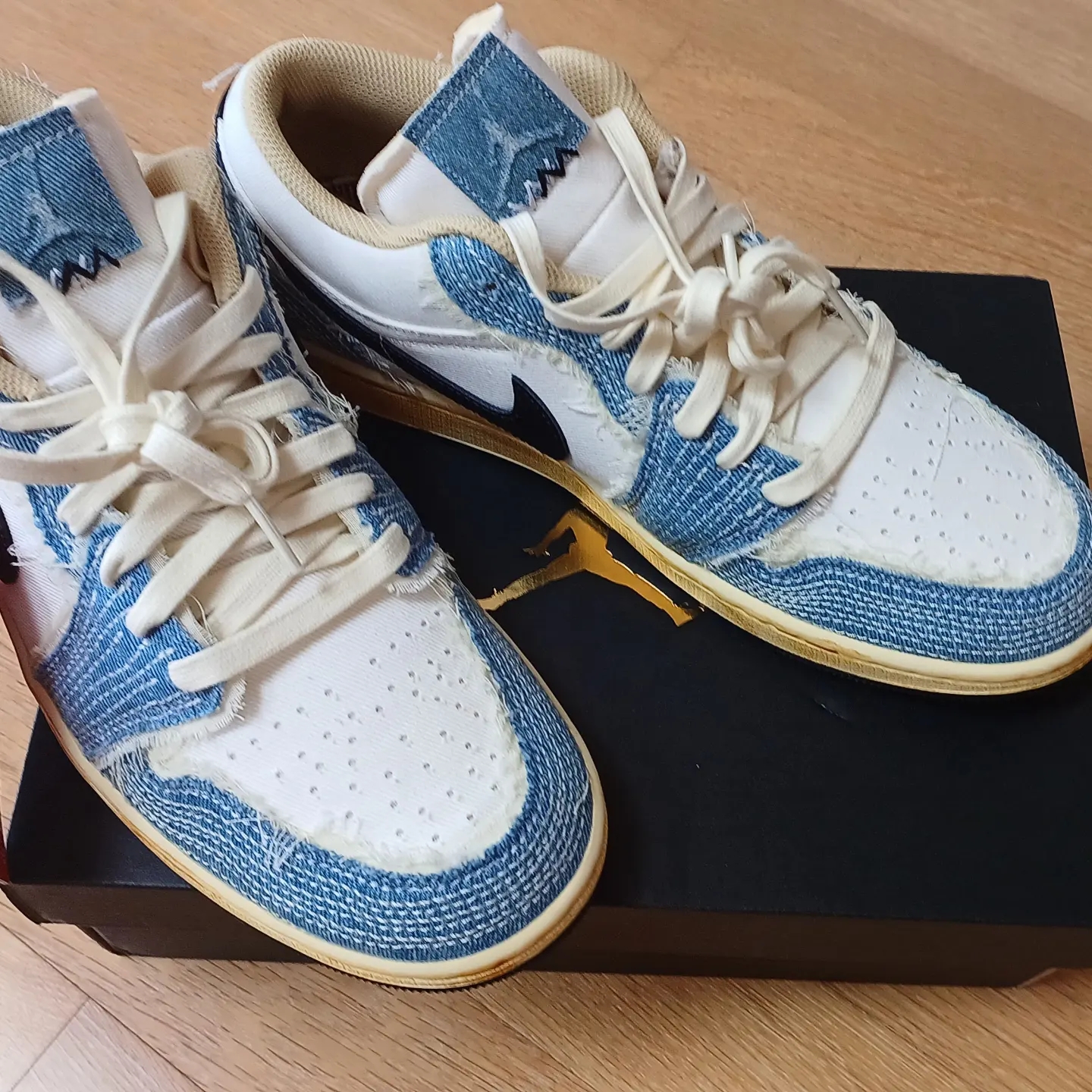 Jordan 1 Low World Make Japan 착용 스타일 - 1
