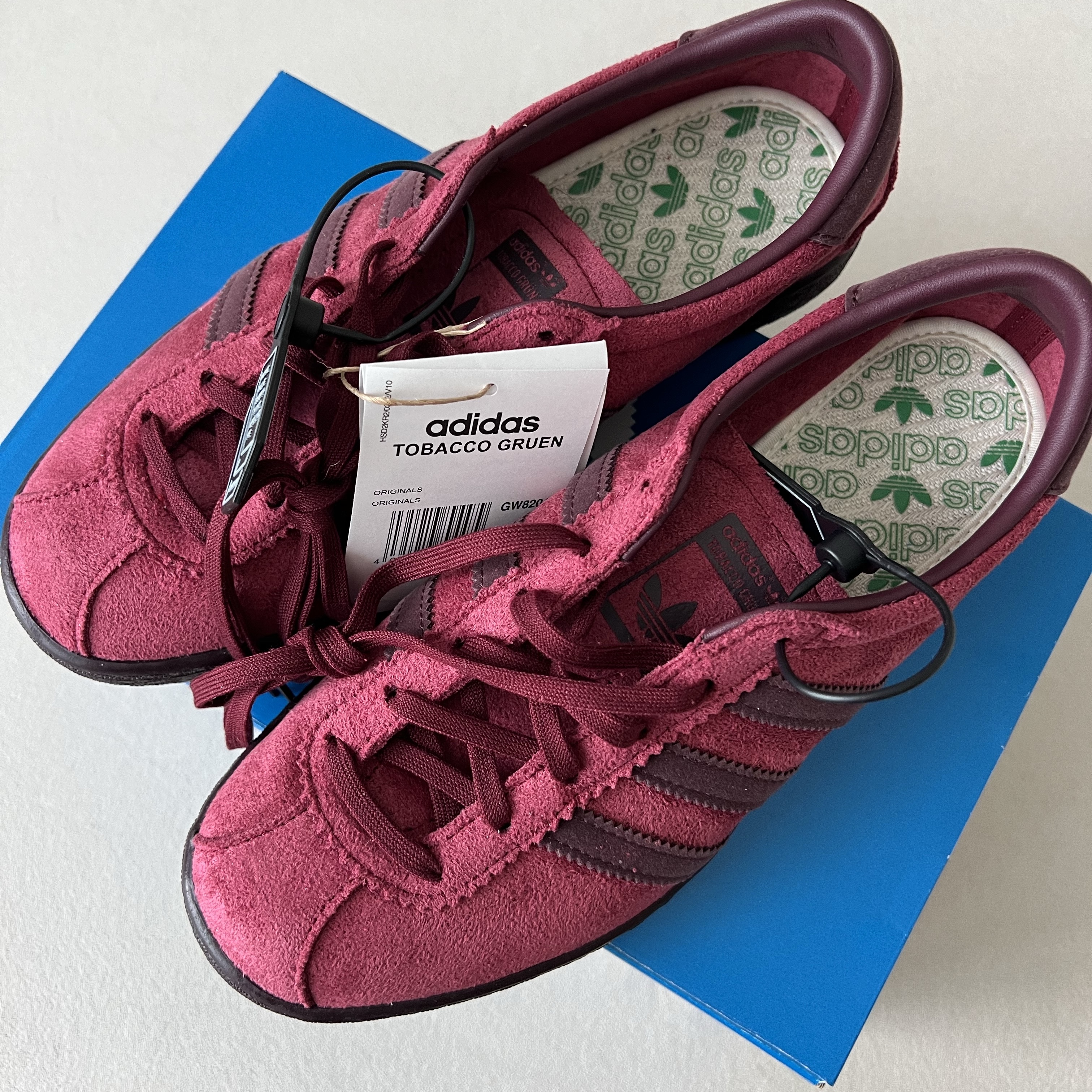 Adidas Tobacco Gruen Collegiate Burgundy 착용 스타일 - 2