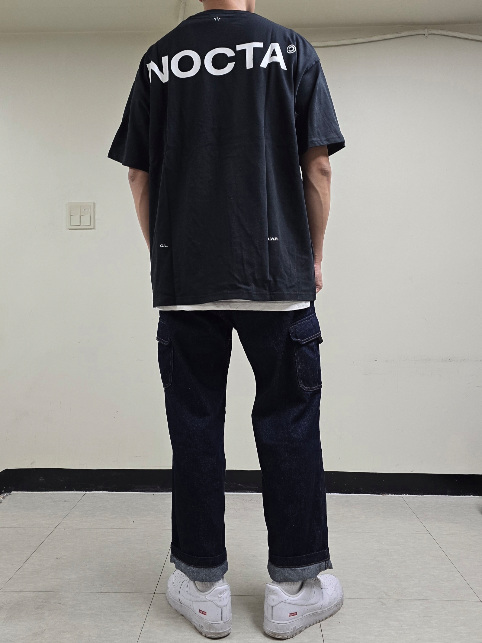 Nike x Drake Nocta Max 90 T-Shirt Black (FN7663-010), Nike x Supreme Air Force 1 Low White 착용 스타일 - 1