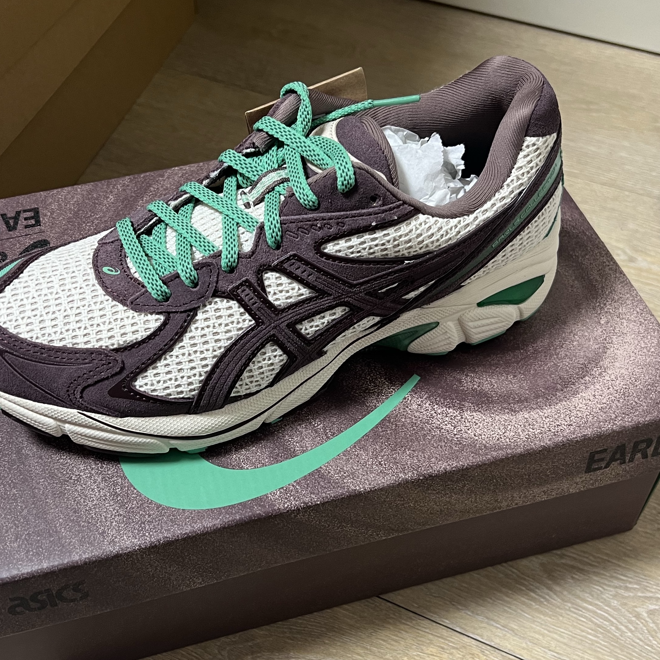 Asics x Earls Collection GT-2160 Cream Peppercorn 착용 스타일