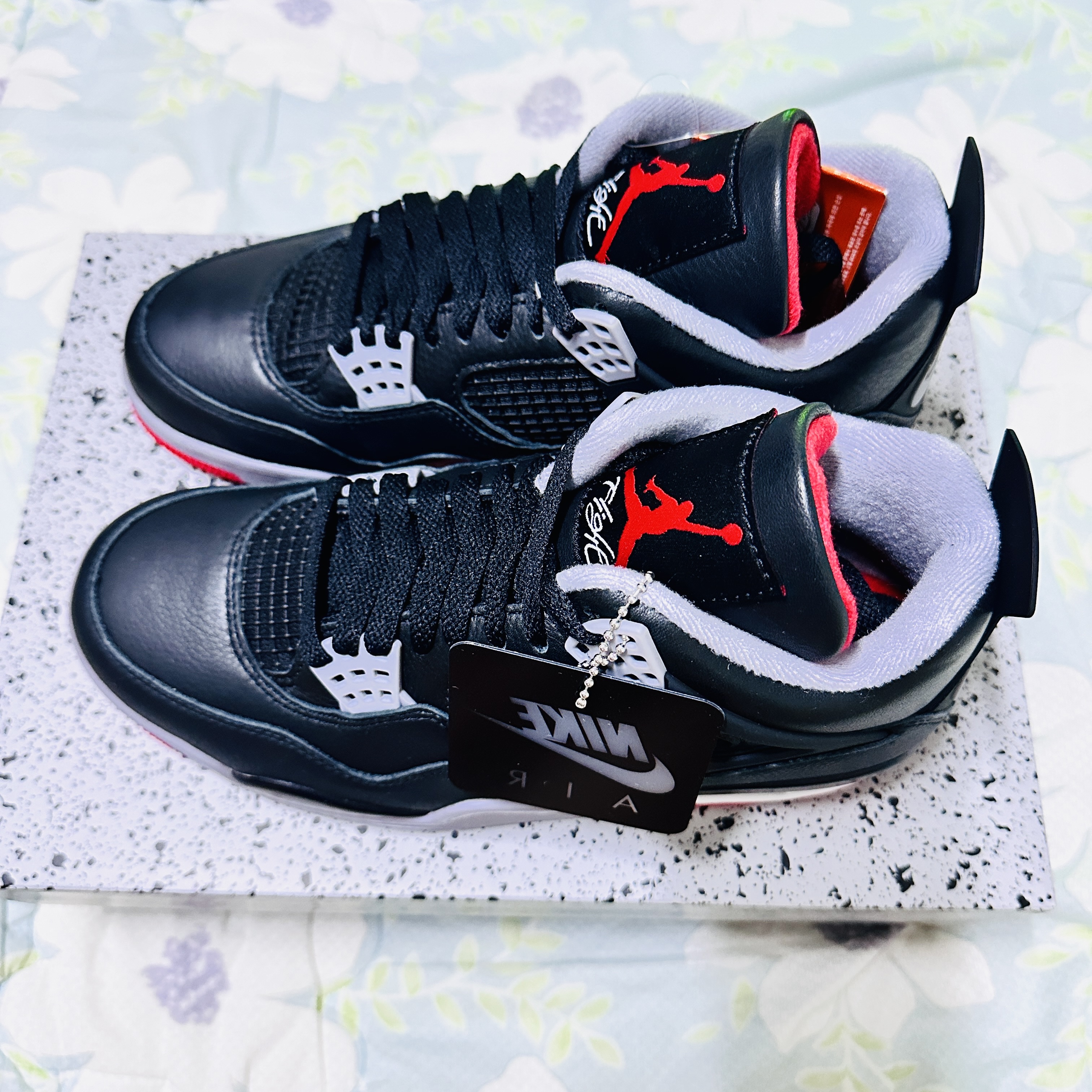 Jordan 4 Retro Bred Reimagined 착용 스타일 - 2