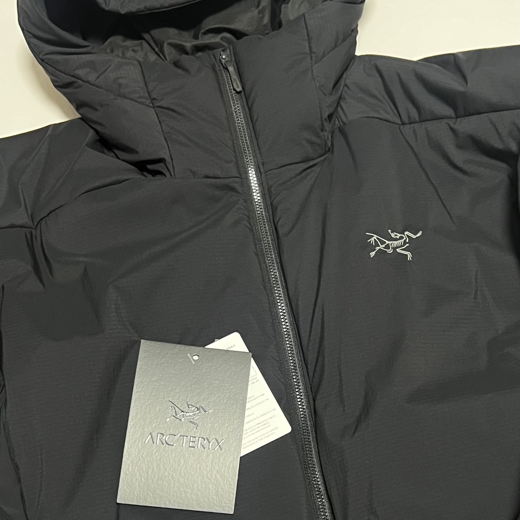 Arc'teryx Atom Heavyweight Hoody Black 착용 스타일