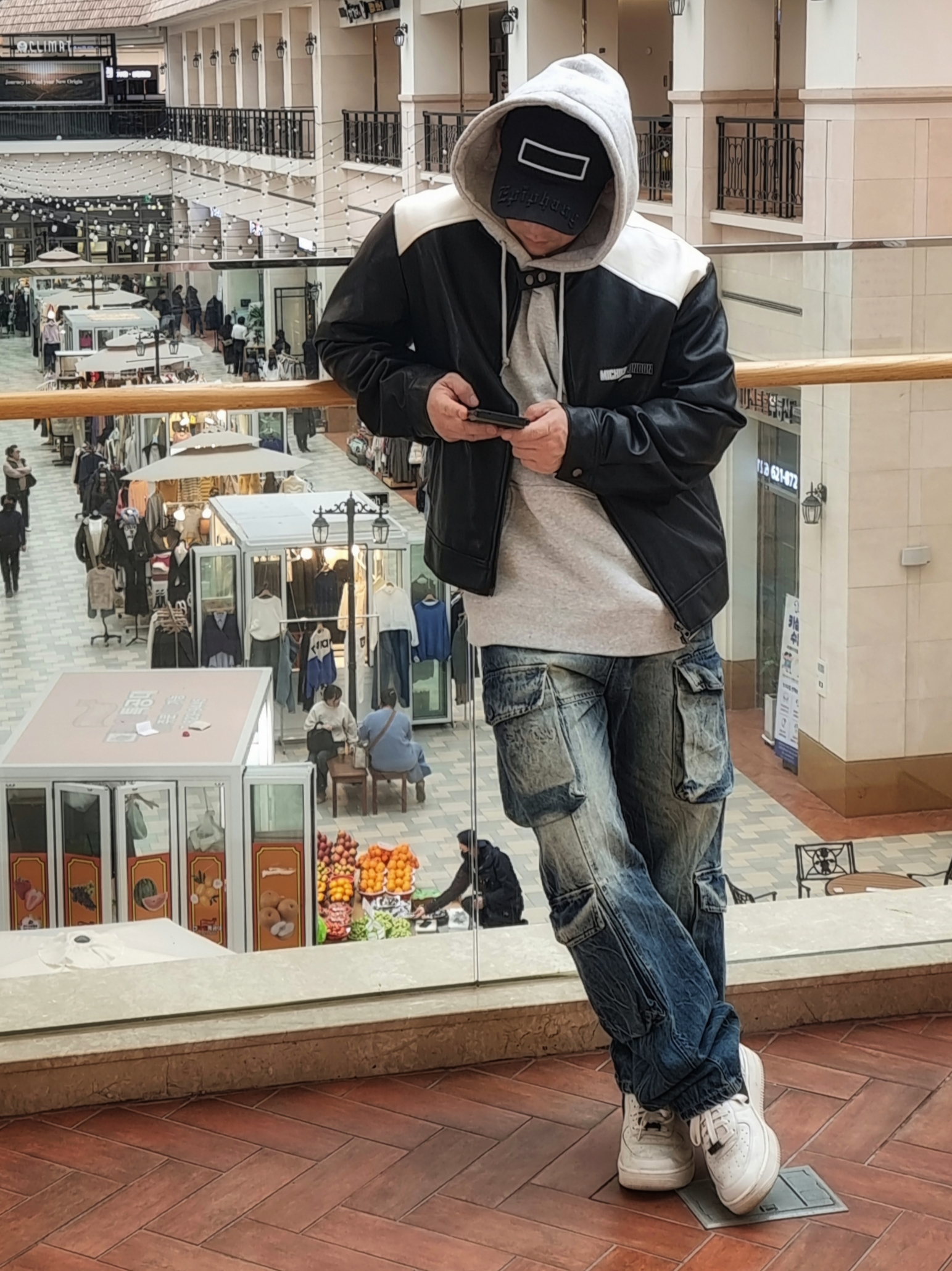 Stussy Basic Stussy Hoodie Ash Heather 2023, Nike x Ambush Air Force 1 Low SP Phantom 착용 스타일 - 1