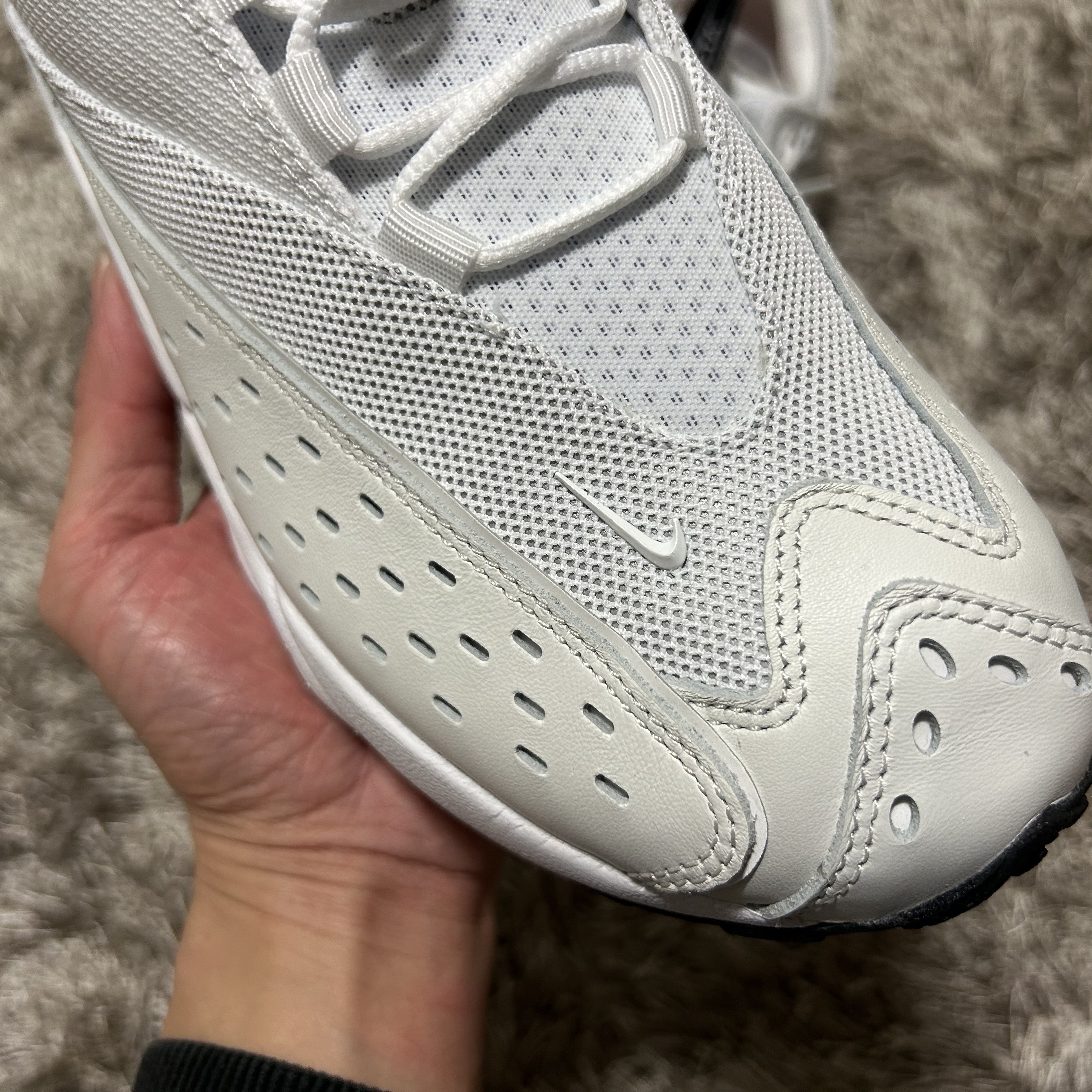 Nike x Drake Nocta Air Zoom Drive Summit White 착용 스타일 - 7