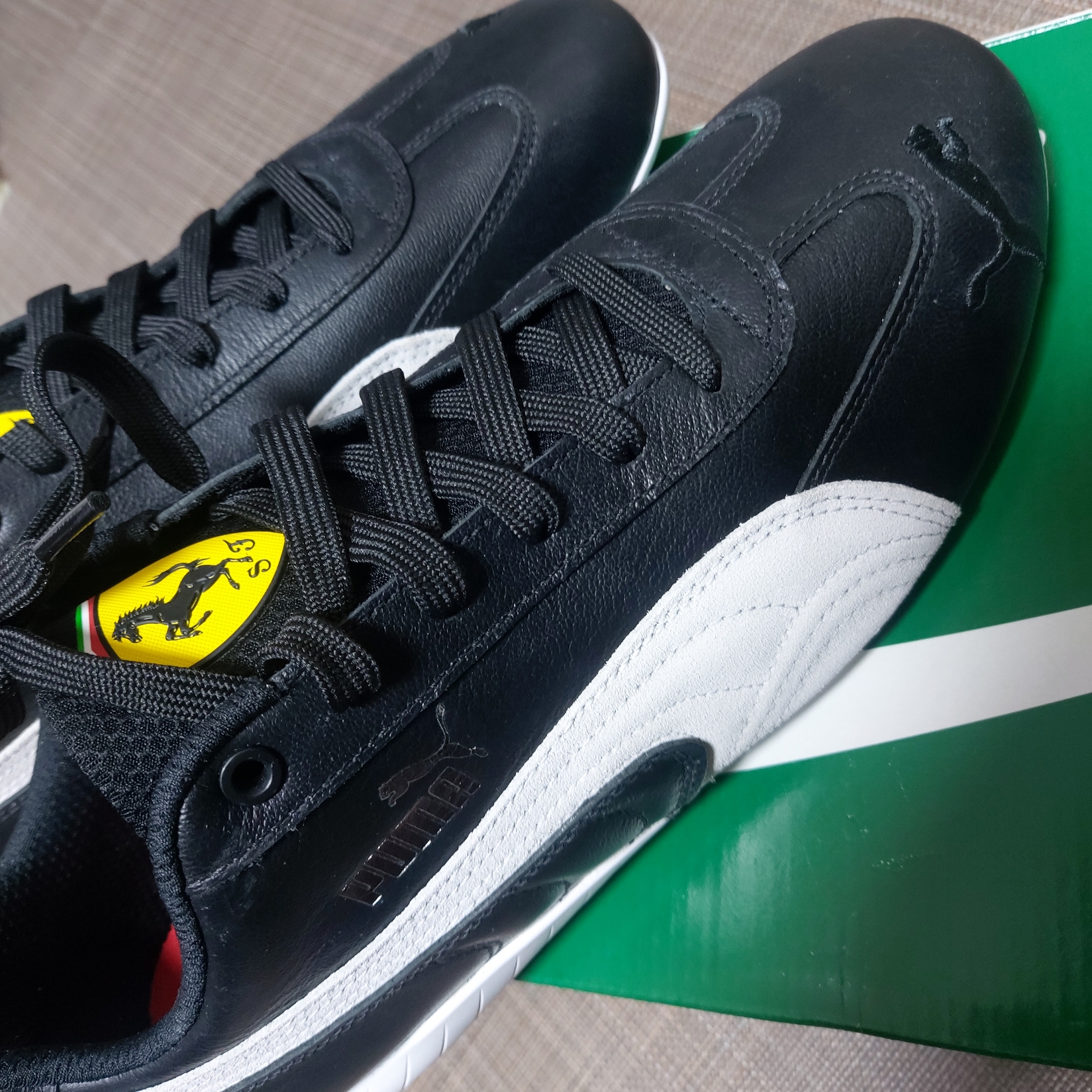 Puma Scuderia Ferrari Speedcat Black White 착용 스타일
