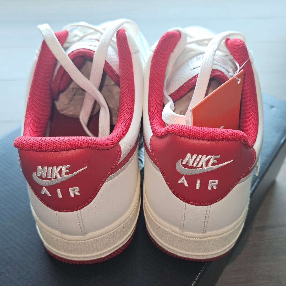 Nike Air Force 1 '07 Sail Gym Red 착용 스타일 - 4