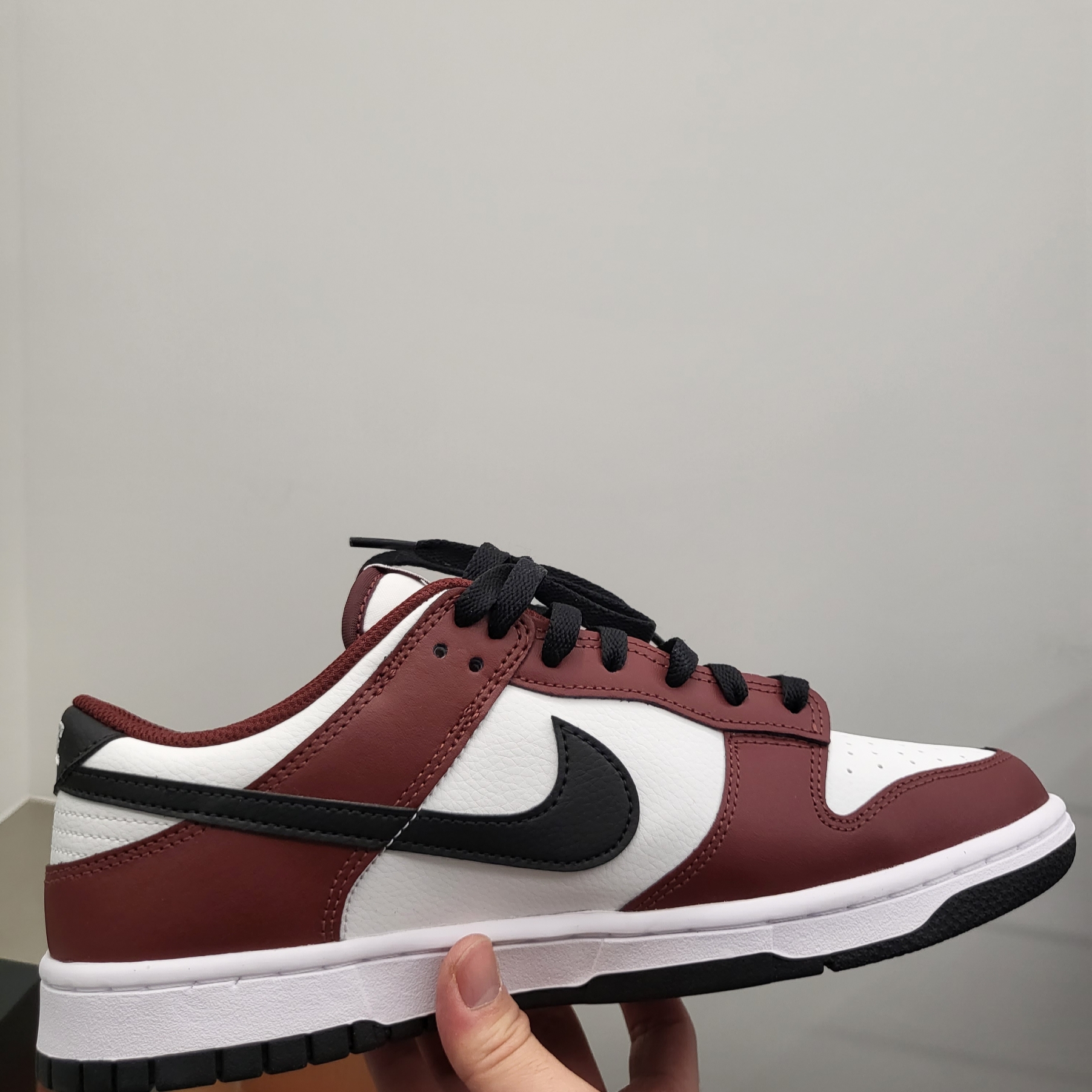 Nike Dunk Low Dark Team Red 착용 스타일 - 3