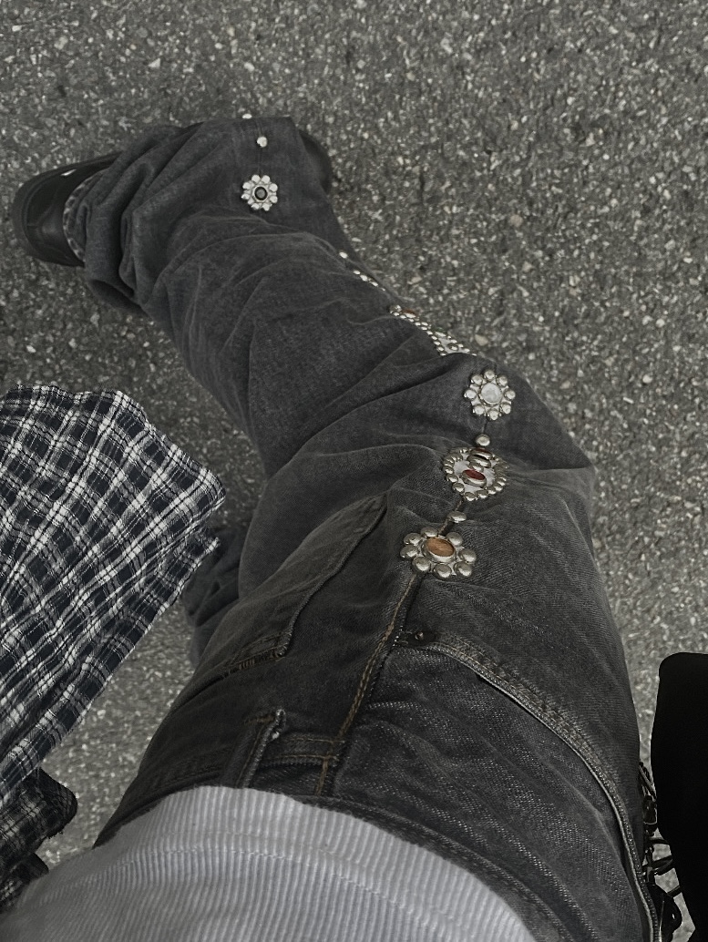 Y-3 Hicho Triple Black, Kapital 14 oz. Denim 5P Monkey Cisco Gemstone Pants Black 착용 스타일 - 1