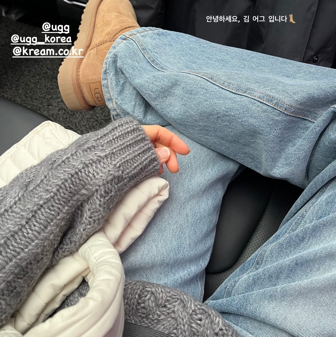 (W) UGG Classic Ultra Mini Boots Chestnut 착용 스타일