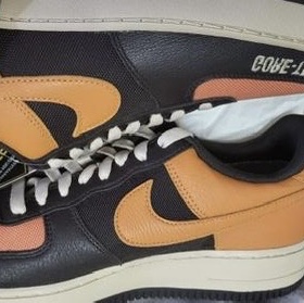 Nike Air Force 1 Low Gore-Tex Brown Curry, [KREAM 단독] ADSB Andersson Bell Robyn Varsity Jacket Red 착용 스타일 - 1