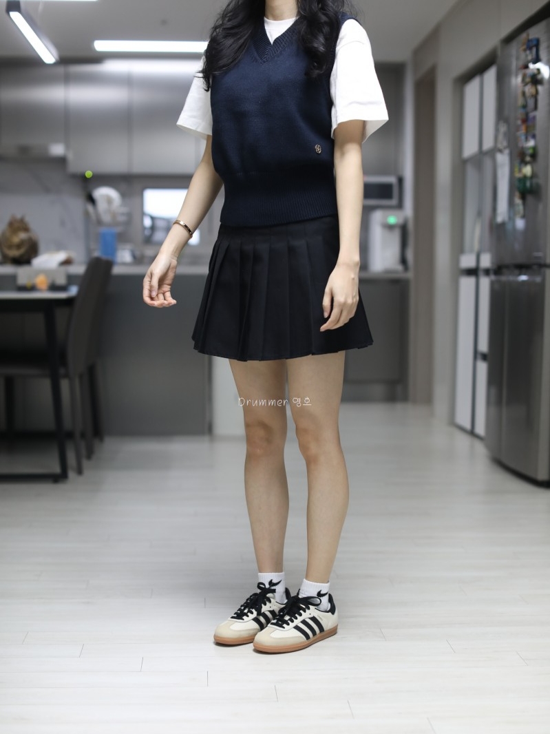 (W) Adidas Samba OG Cream White Core Black 착용 스타일 - 2