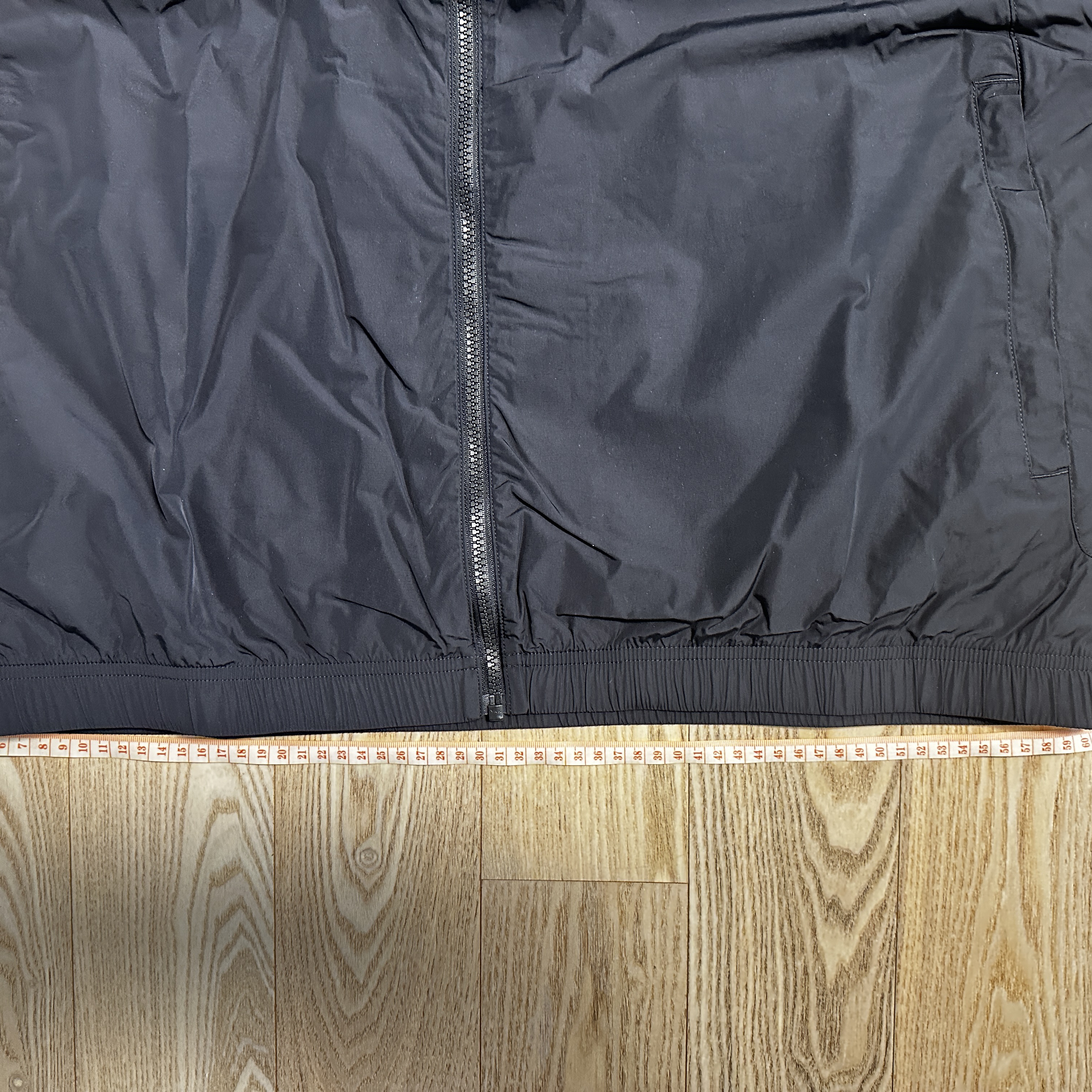 Nike x Drake Nocta Nylon Track Jacket Black (FN7666-010) 착용 스타일 - 4