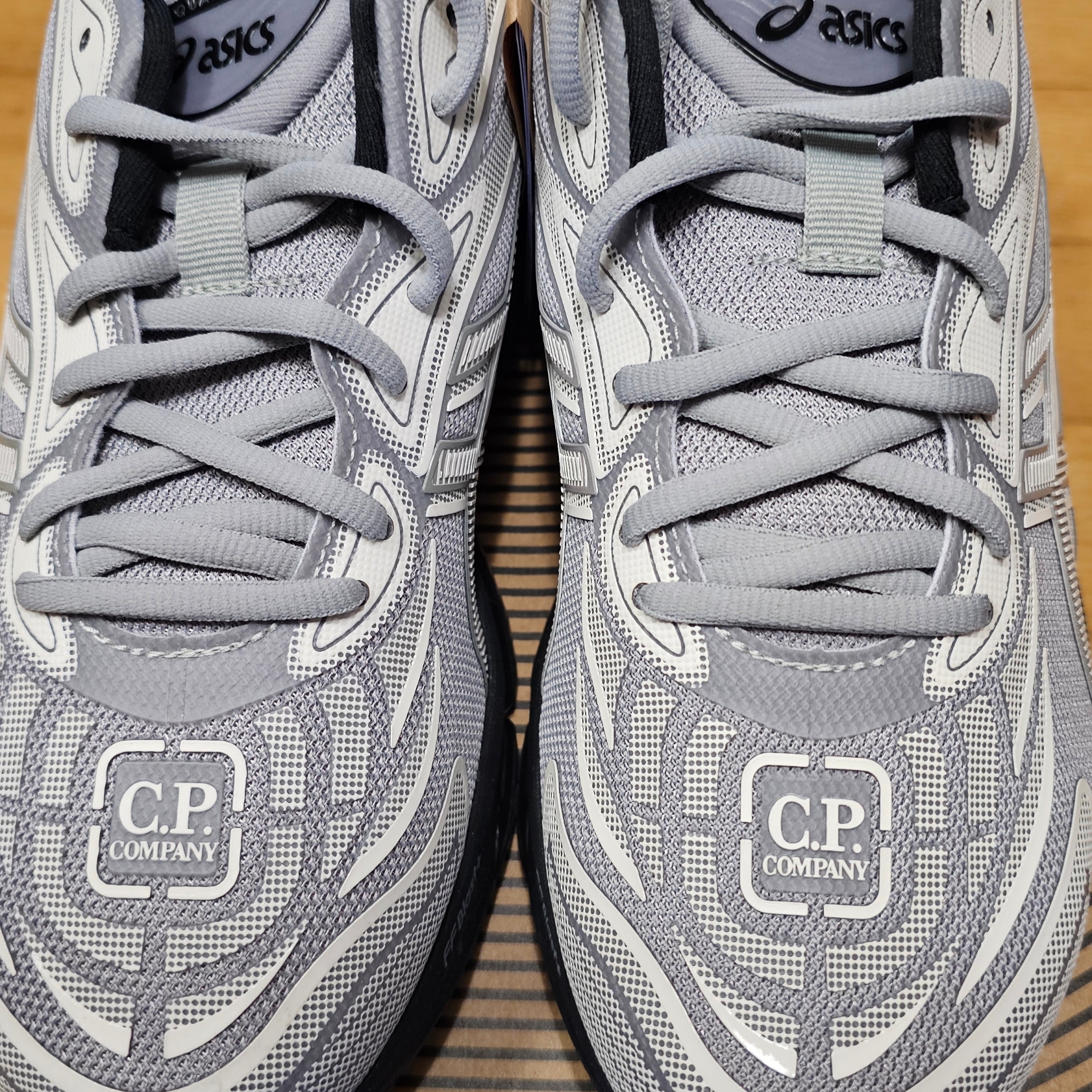 Asics x C.P. Company Gel-Quantum 360 VIII Cement Grey 착용 스타일