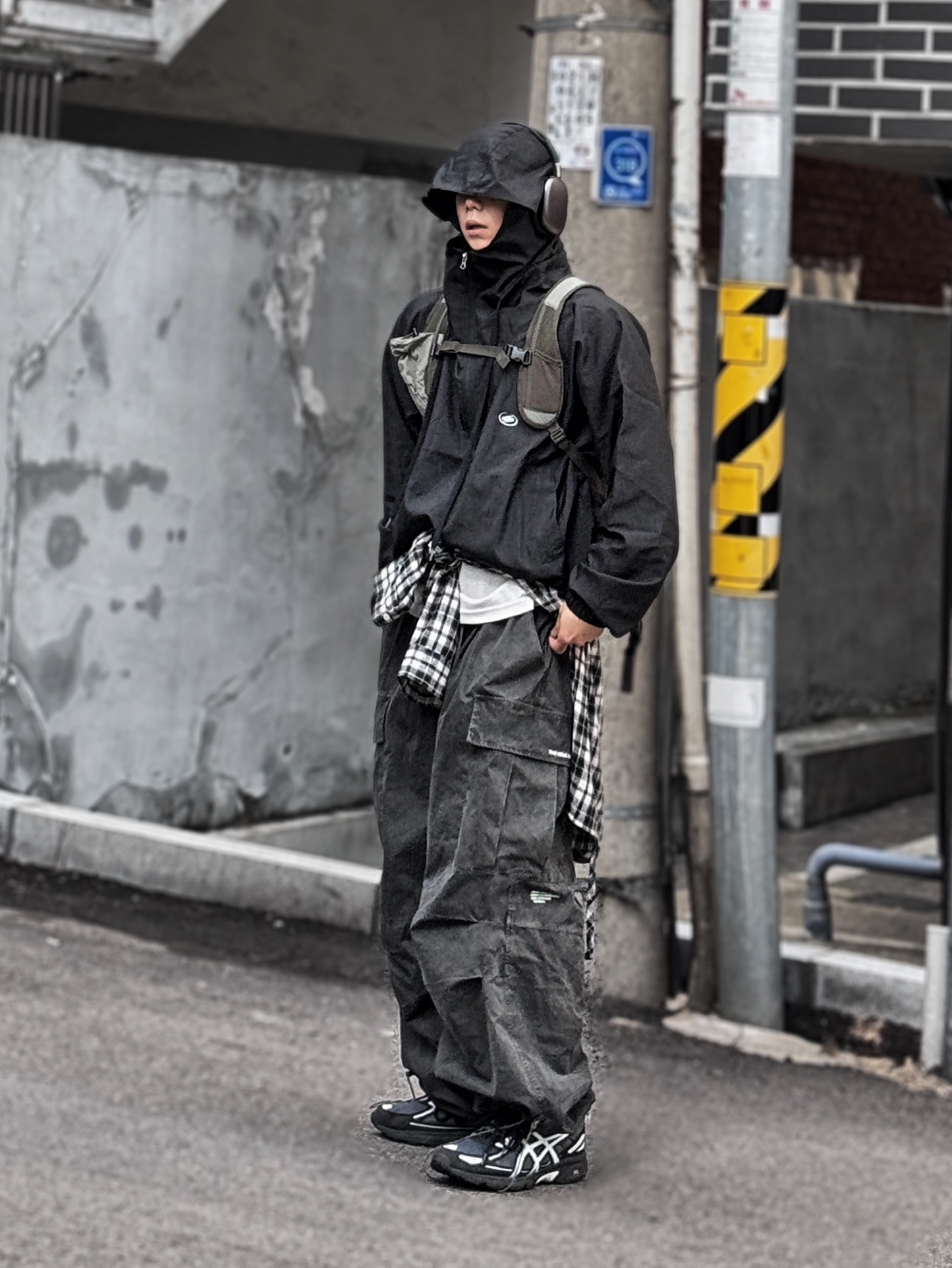 Apple AirPods Max Lightning Space Gray (Korean Ver.), Asics Gel-Venture 6 Carrier Grey 착용 스타일 - 1