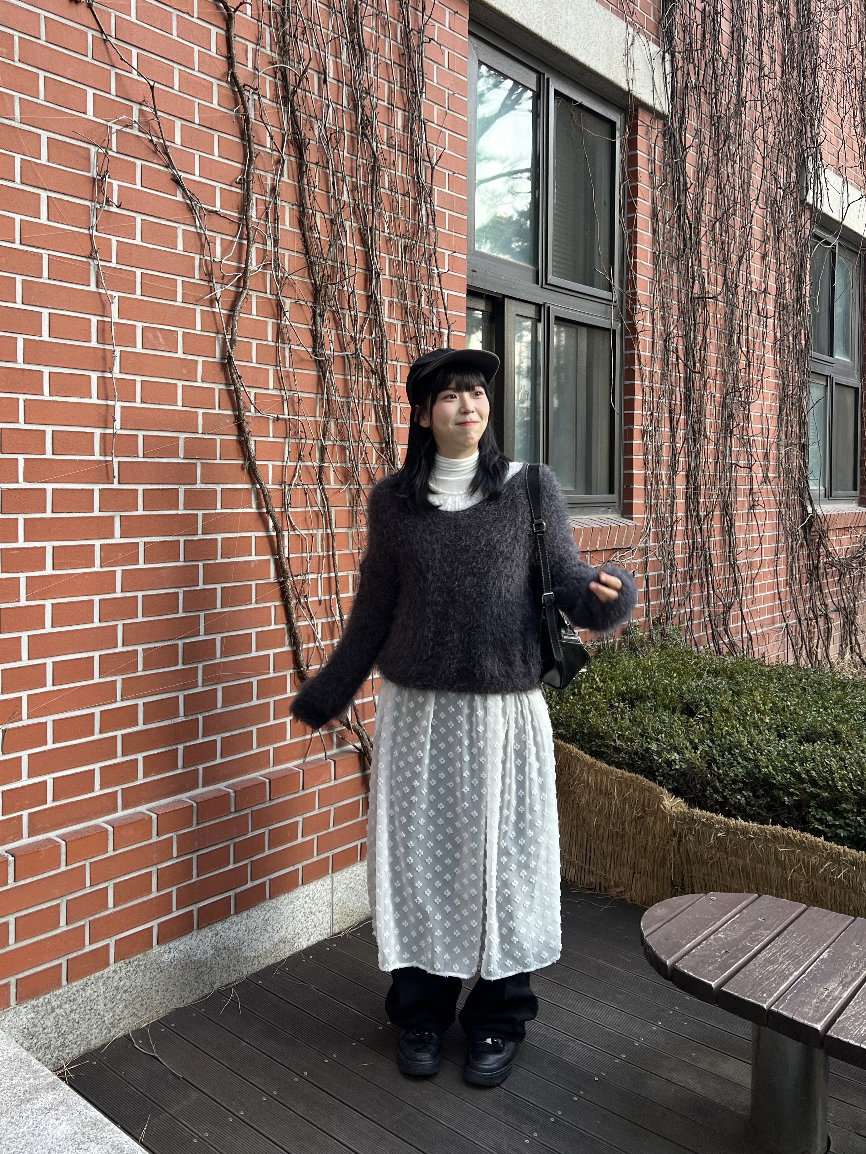(W) Zara ZW Wool Blend Cropped Coat Olive, Nike Air Force 1 '07 Low Triple Black 착용 스타일 - 3