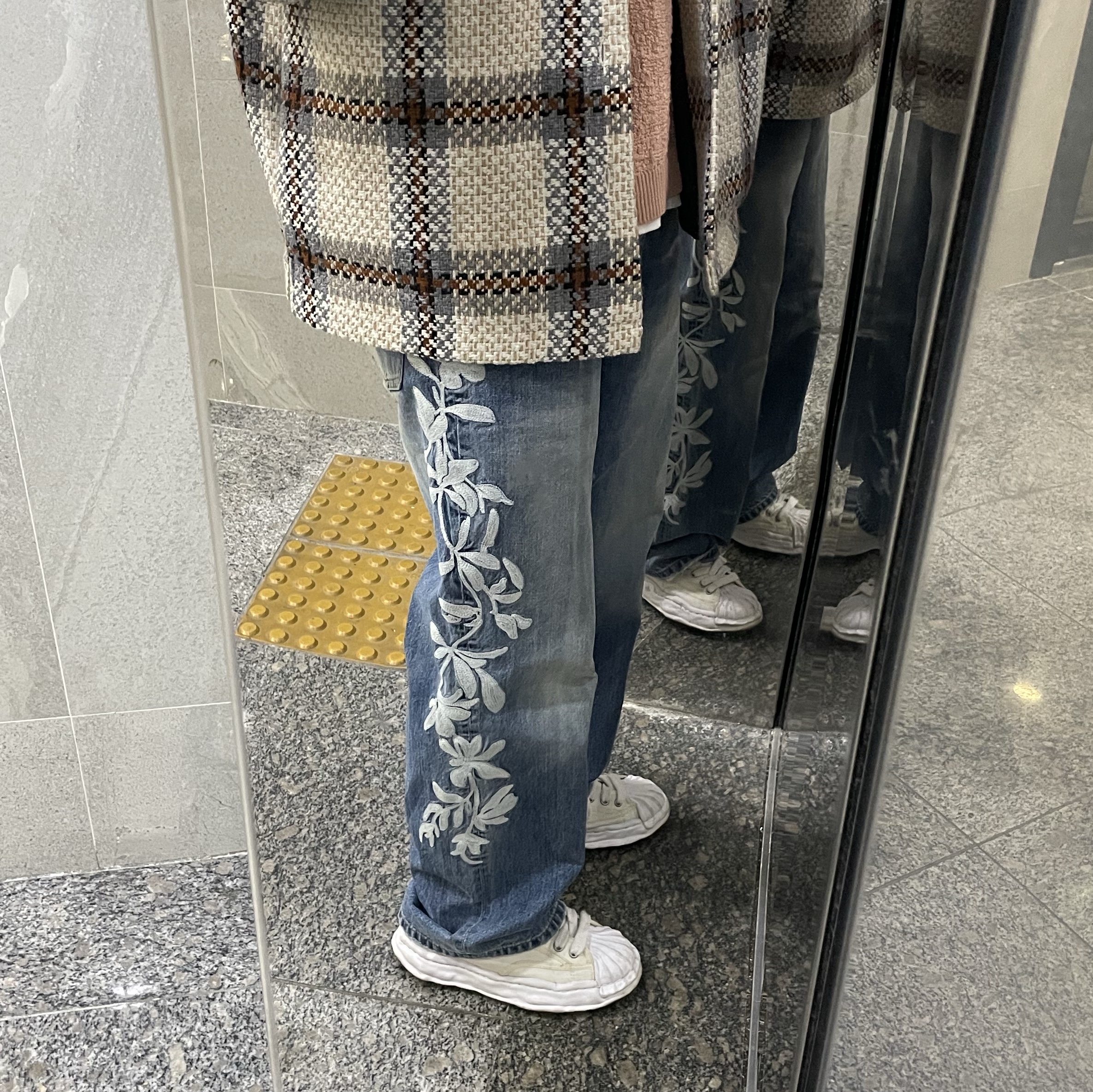 Maison Mihara Yasuhiro Blakey OG Sole Canvas Low-top Sneakers White 착용 스타일