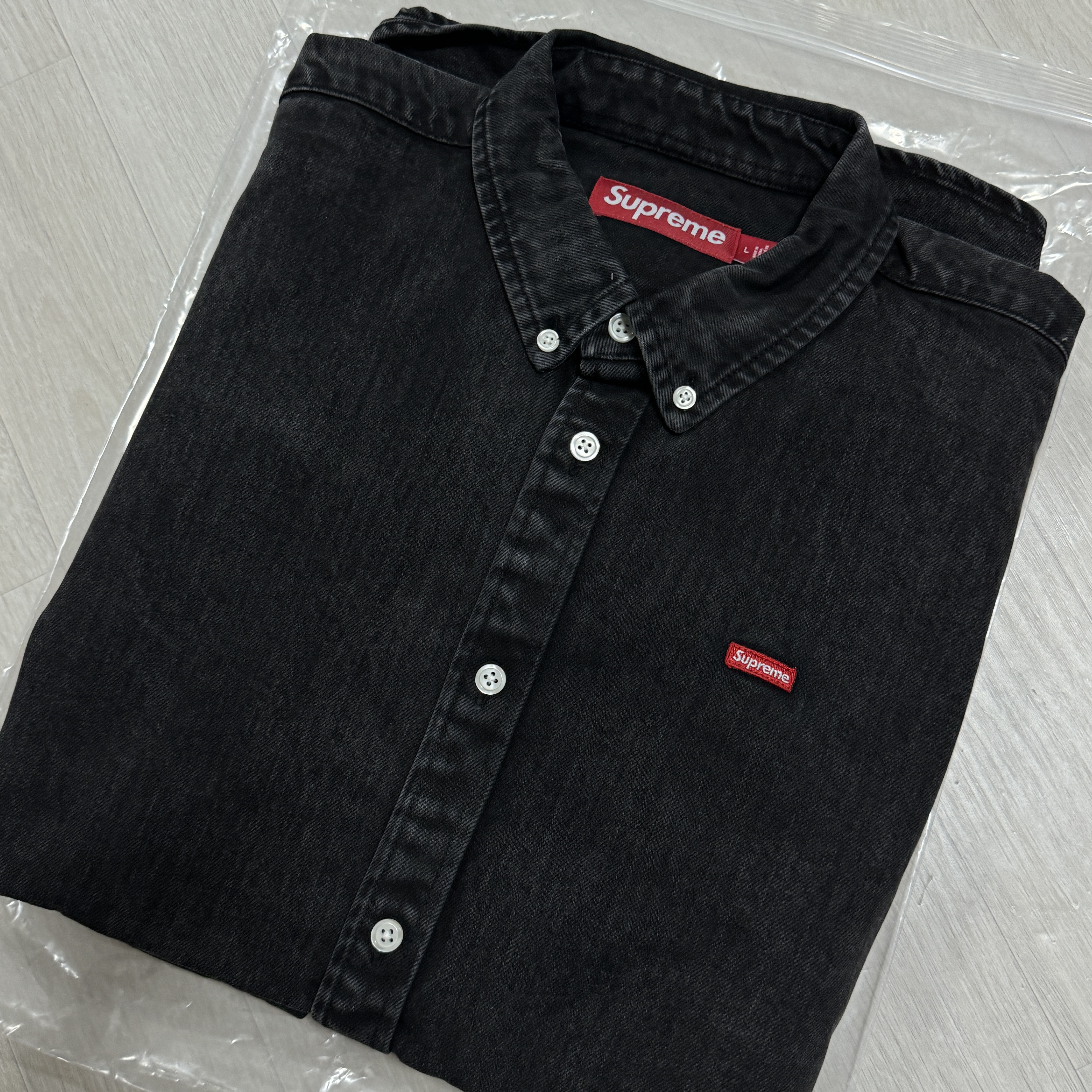 Supreme Small Box Shirt Washed Black - 24SS 착용 스타일