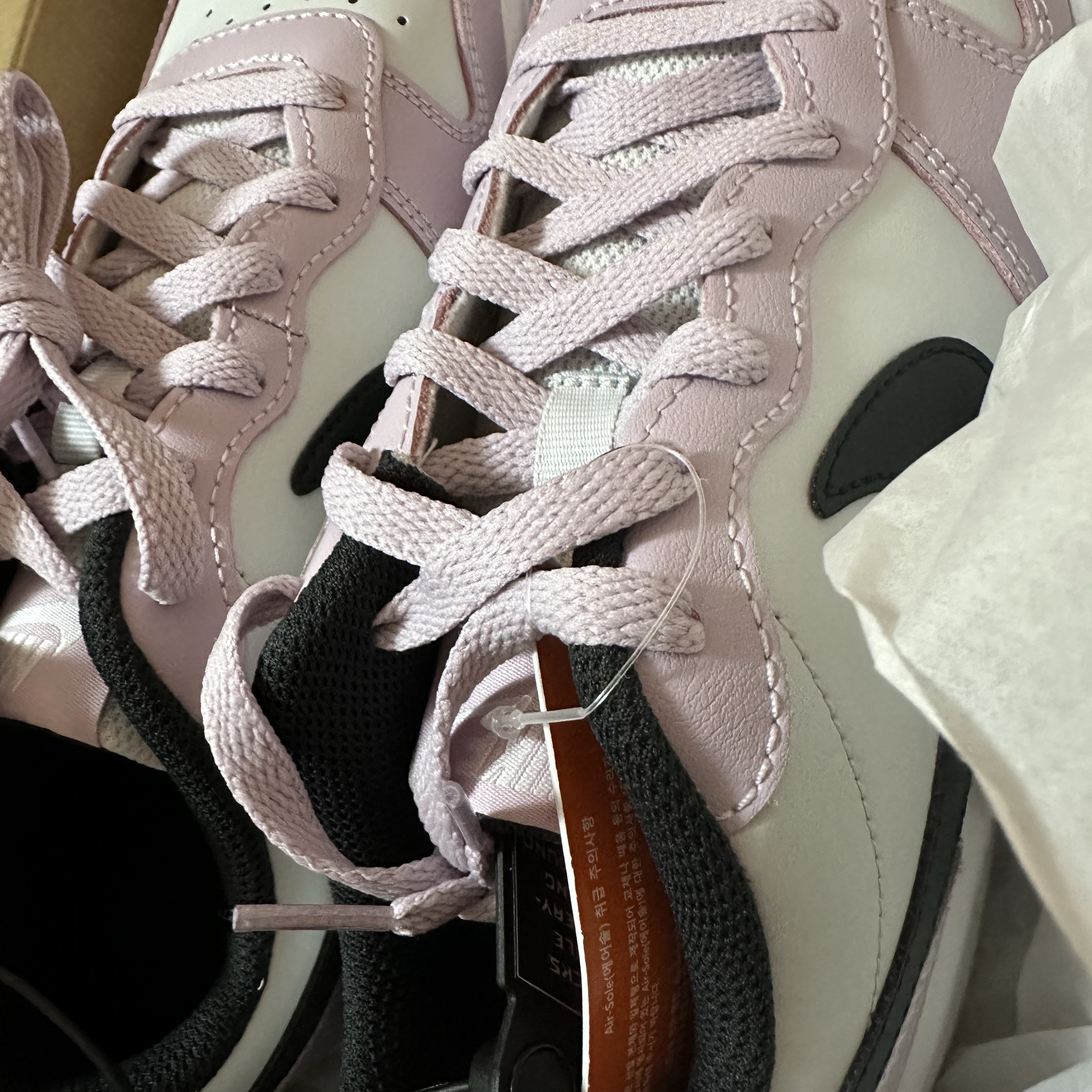 (GS) Nike Court Borough 2 Photon Dust Off Noir 착용 스타일