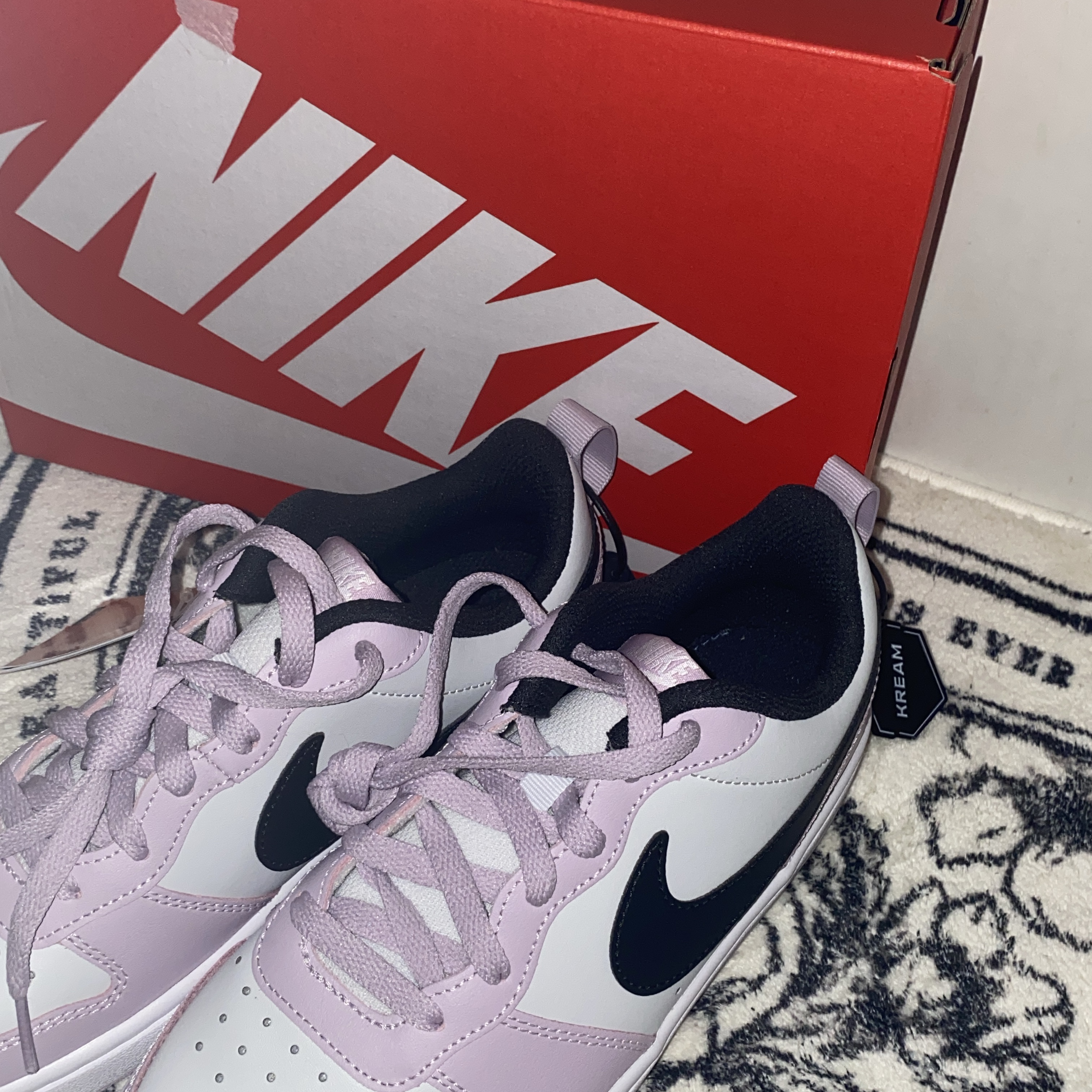 (GS) Nike Court Borough 2 Photon Dust Off Noir 착용 스타일