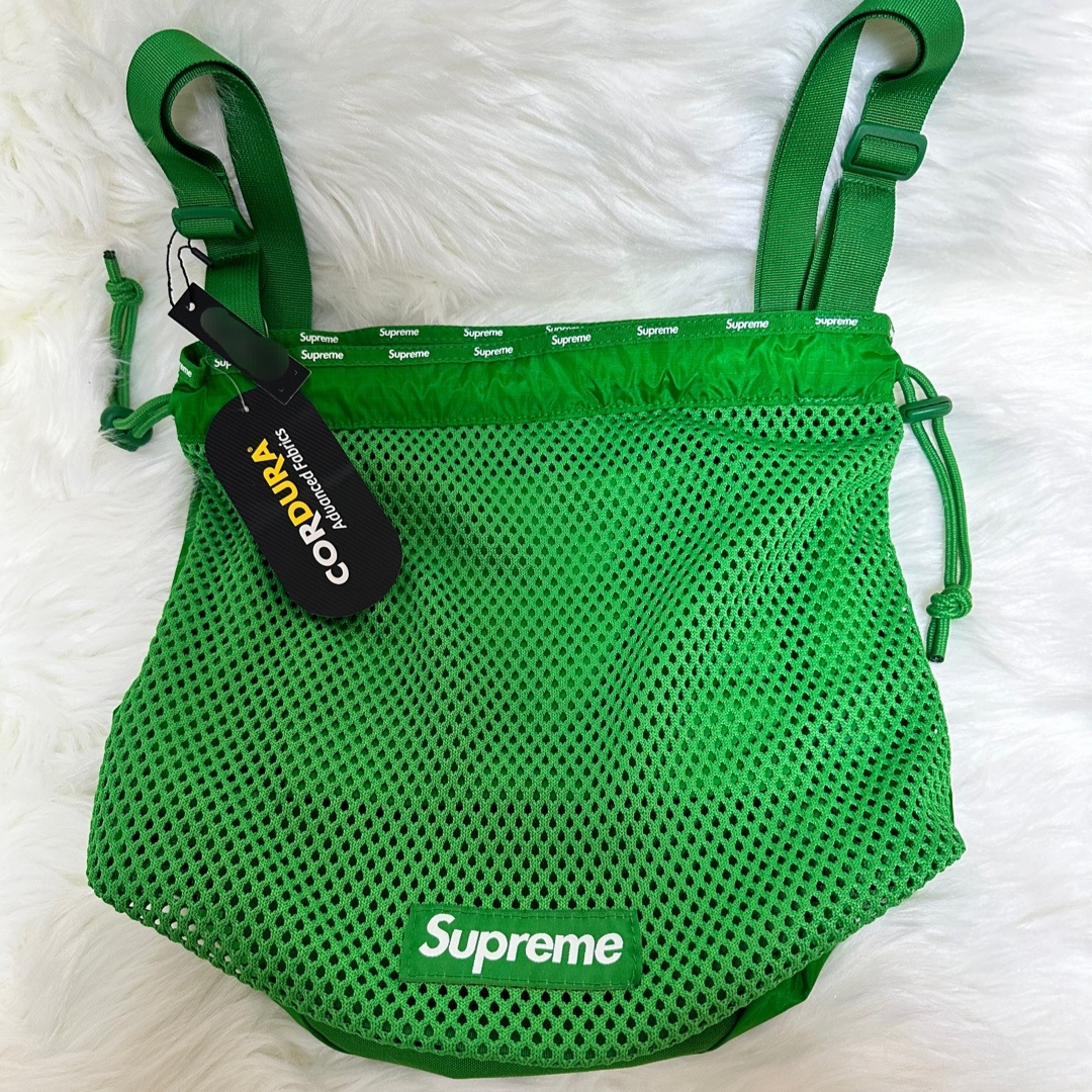 Supreme Mesh Small Backpack Green - 23SS 착용 스타일 - 1