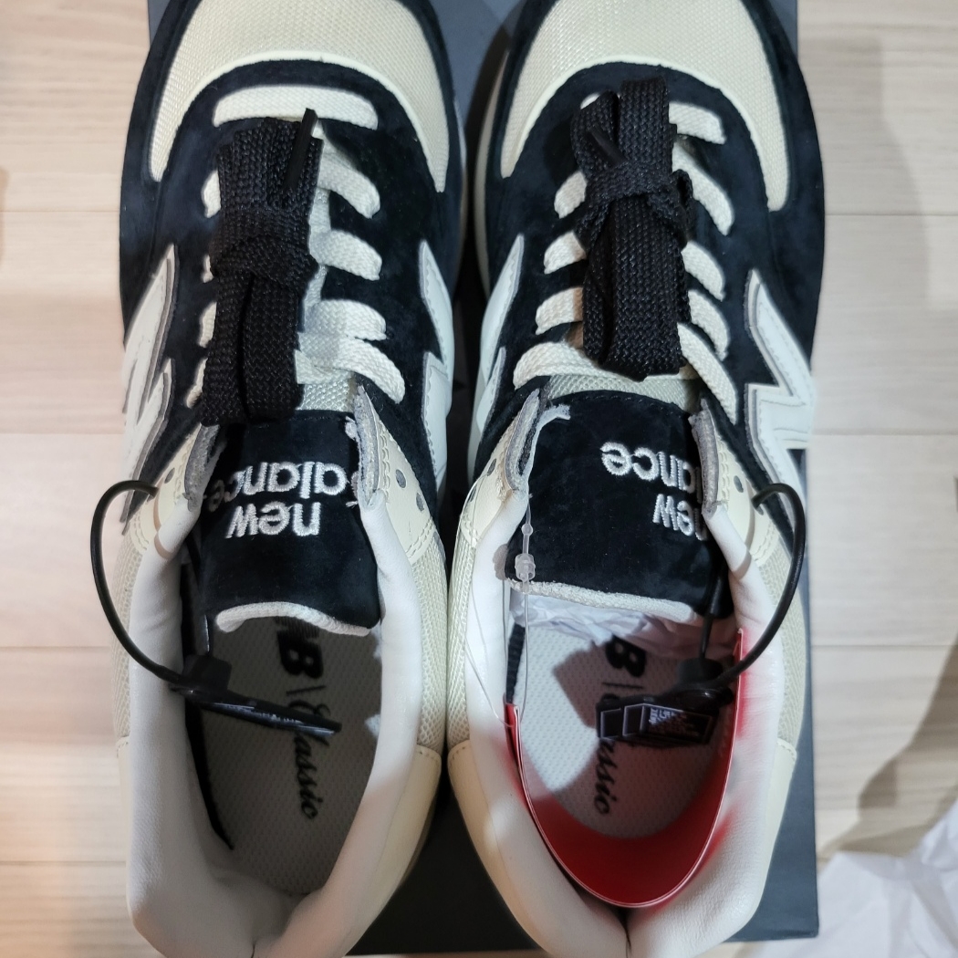 New Balance 574 Legacy Black Angora 착용 스타일 - 2