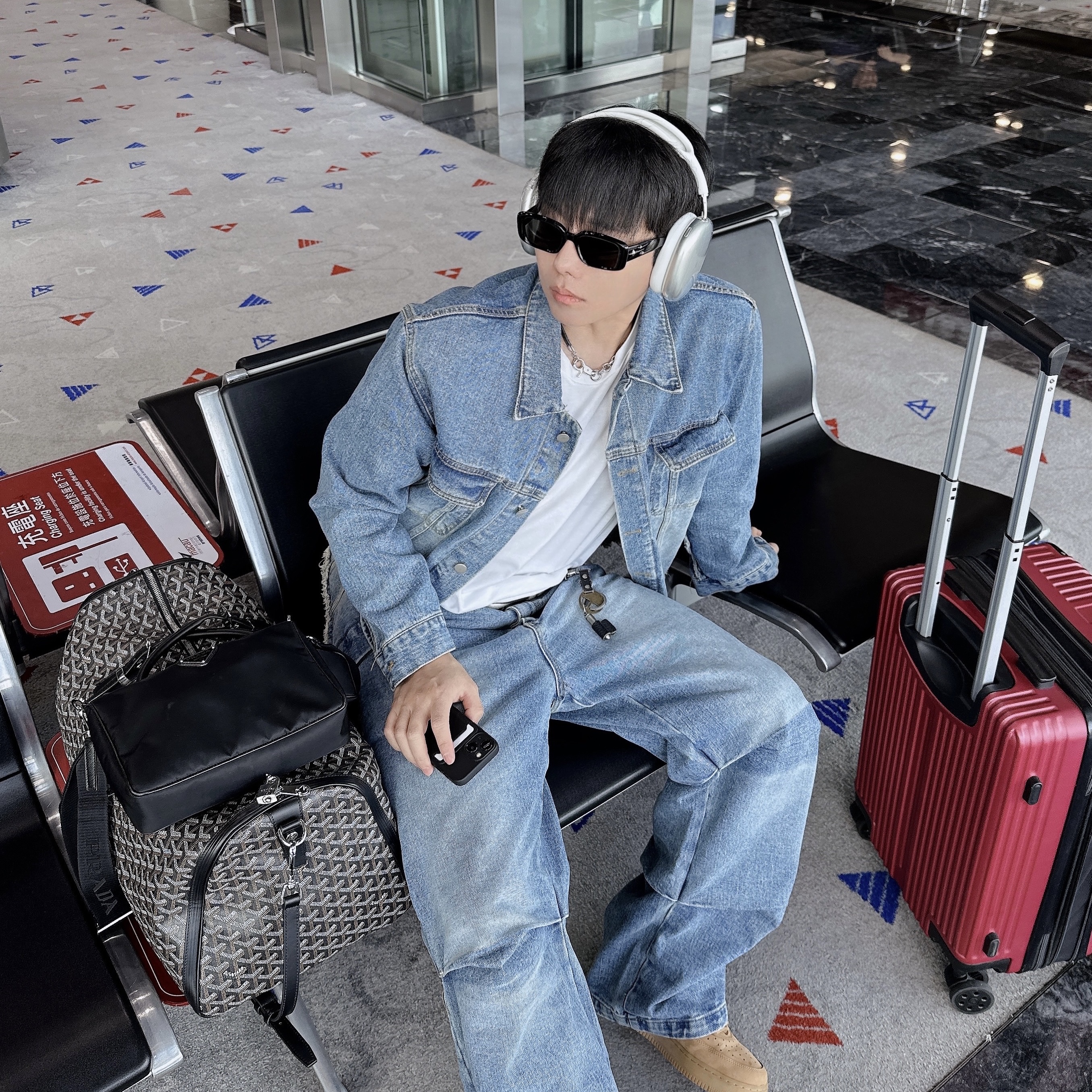 Apple AirPods Max Lightning Silver (Korean Ver.), Gentle Monster Antena 01 Black 착용 스타일 - 4