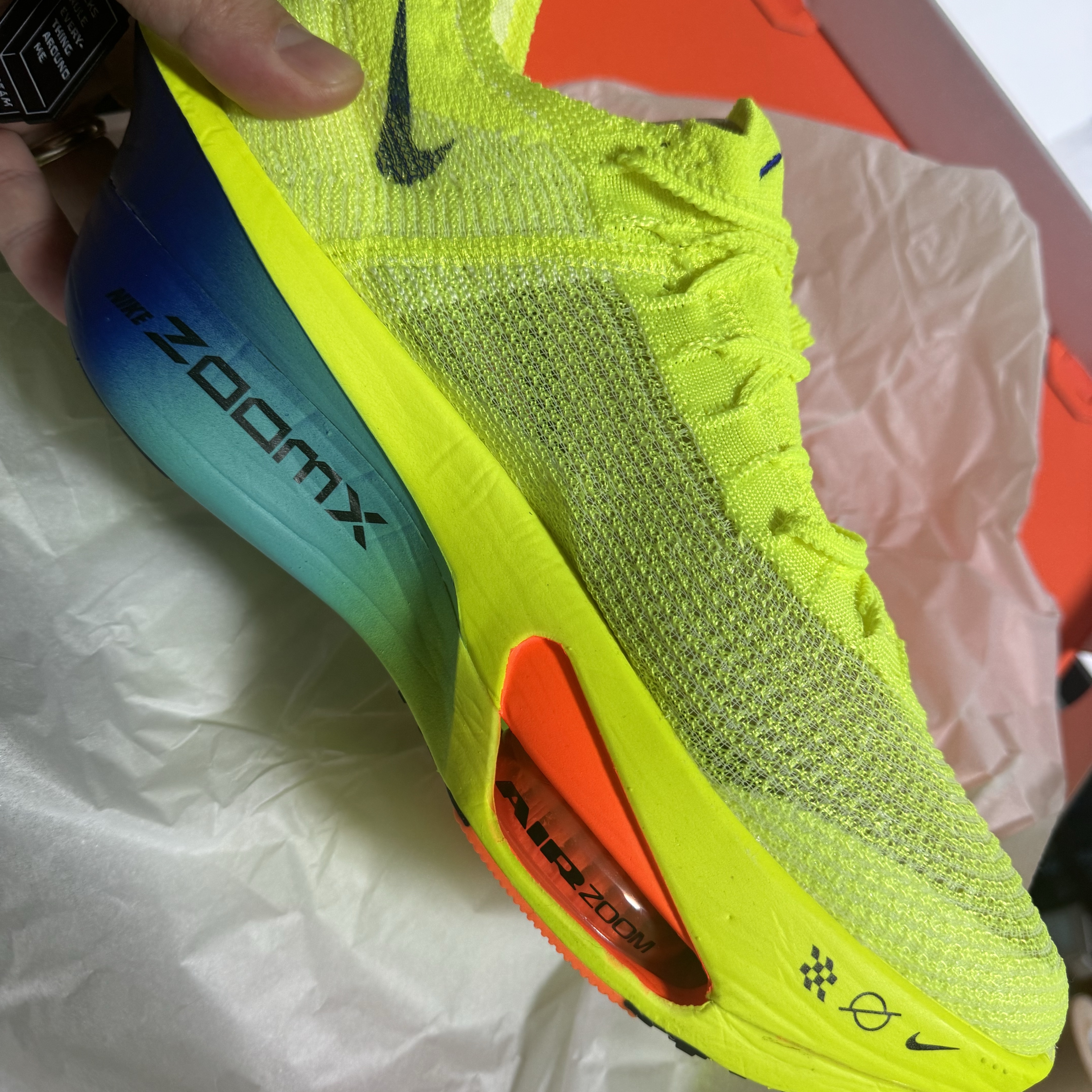 Nike Air Zoom Alphafly Next% 3 Volt 착용 스타일 - 2