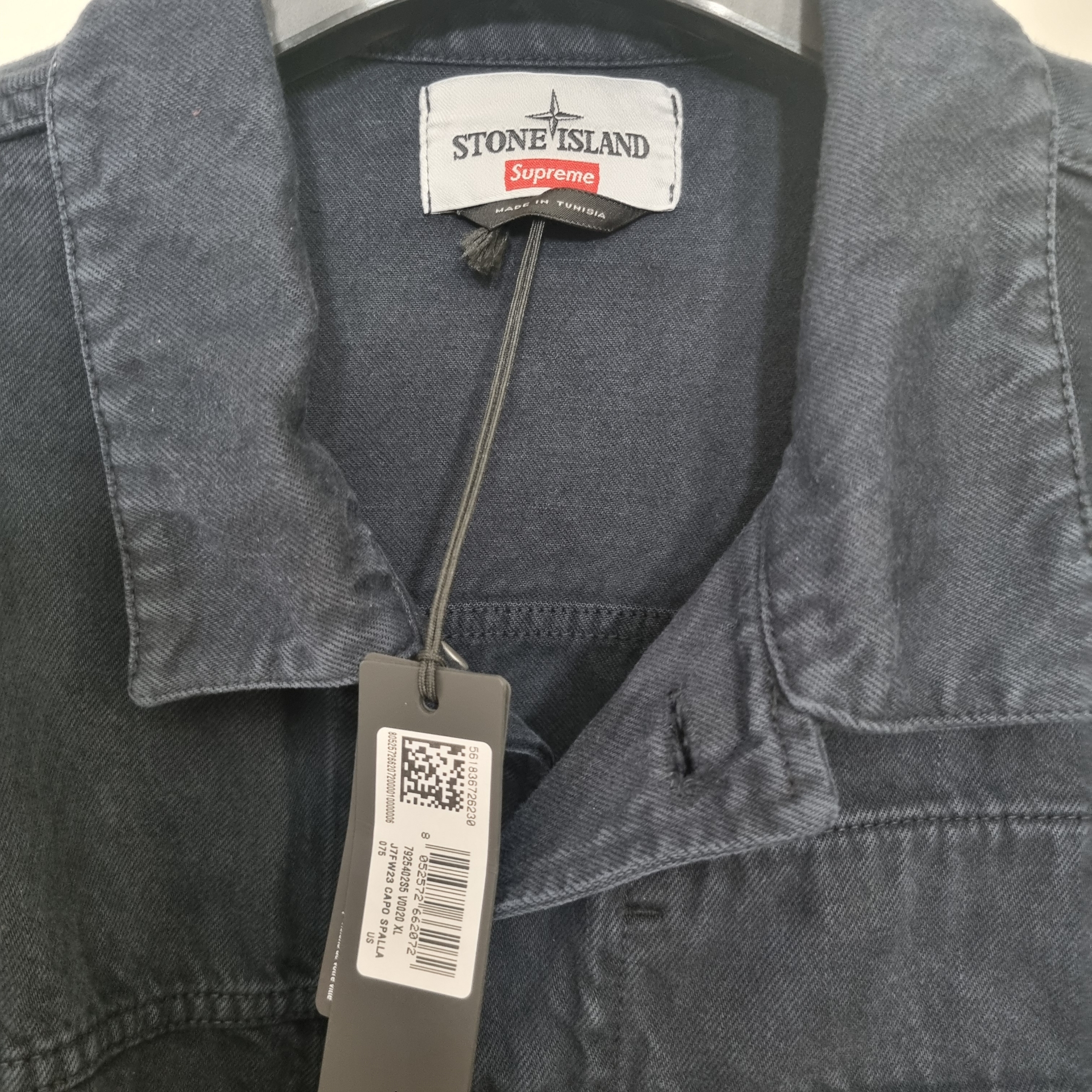 Supreme x Stone Island Denim Trucker Jacket Navy - 23FW 착용 스타일 - 3