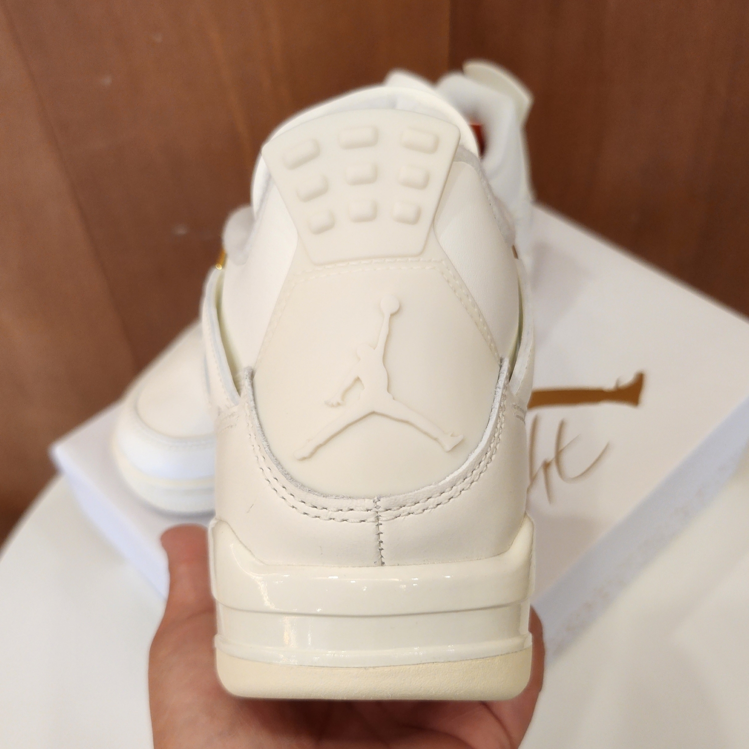 (W) Jordan 4 Retro Metallic Gold 착용 스타일 - 3