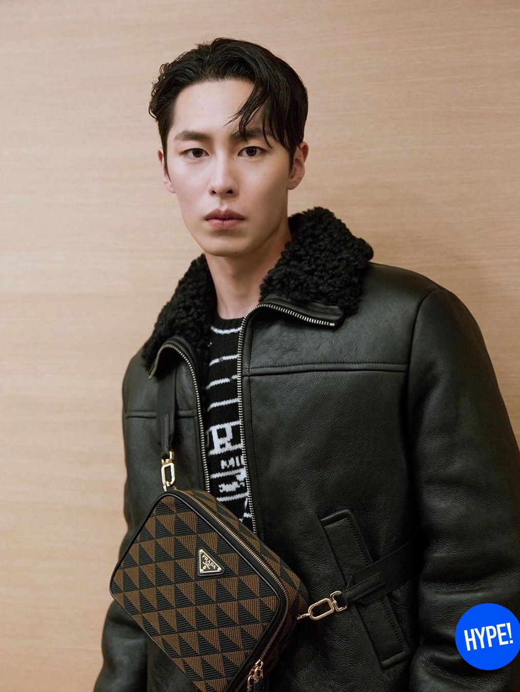 Prada Re-Nylon and Saffiano Leather Shoulder Bag Black, (W) Prada Re-Nylon Headband Black 착용 스타일 - 6