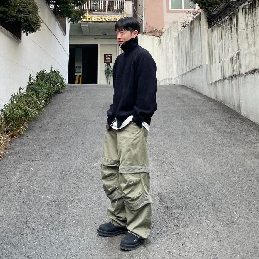 Farfromwhat Far Layered Work Pants Olive 착용 스타일 - 1
