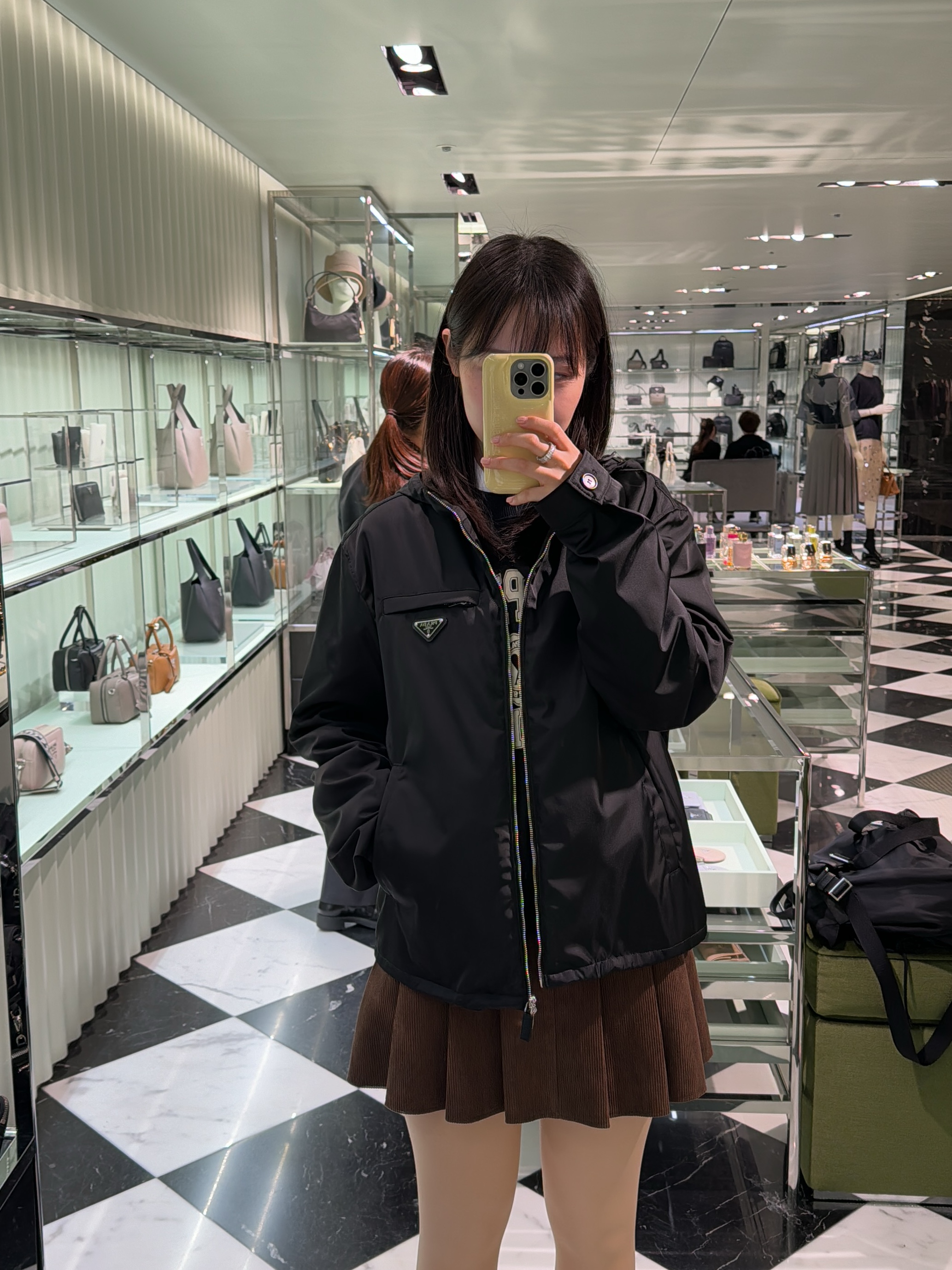 Prada Re-Nylon Hooded Blouson Jacket Black 착용 스타일