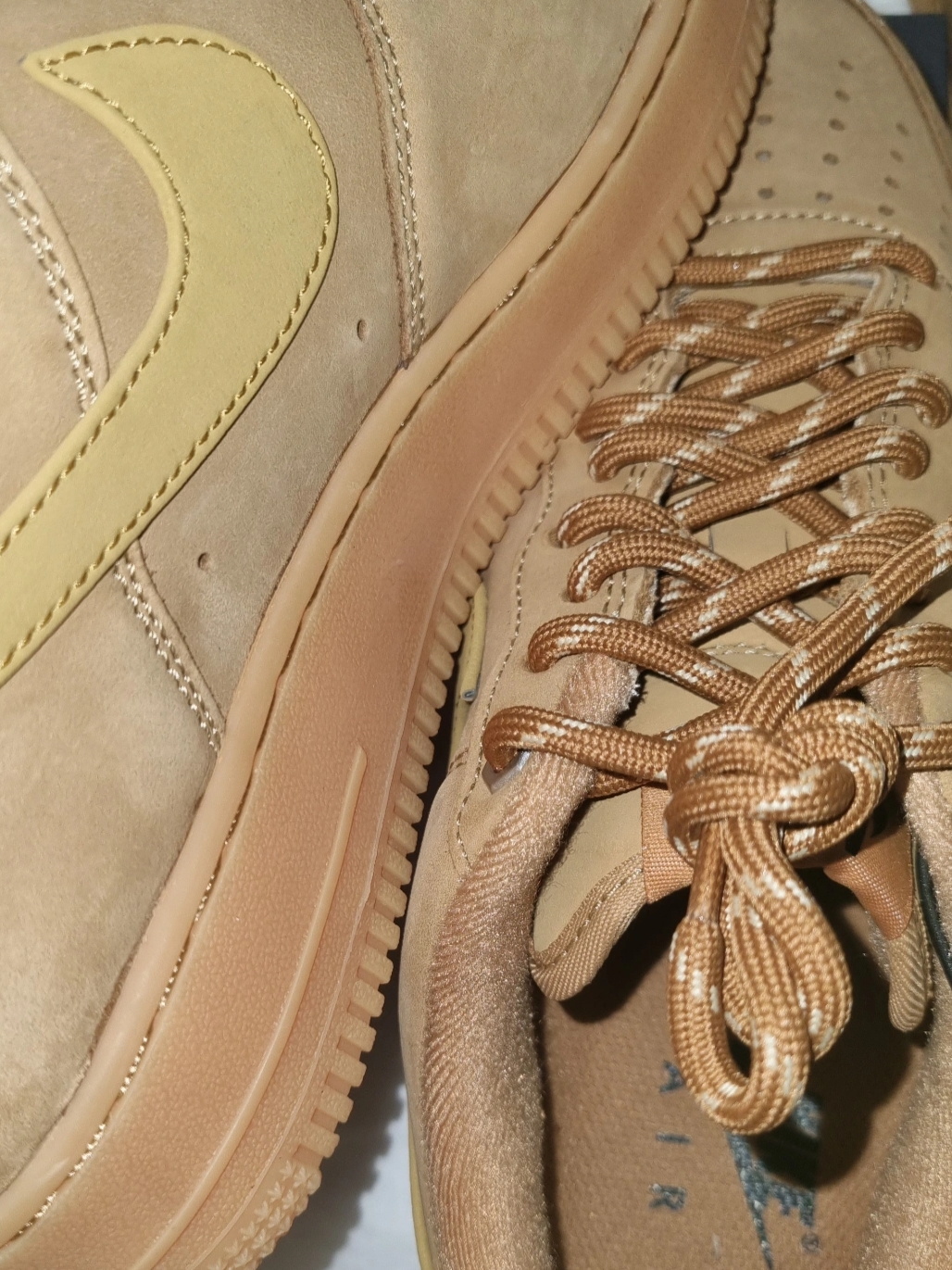 Nike Air Force 1 '07 WB Flax 착용 스타일