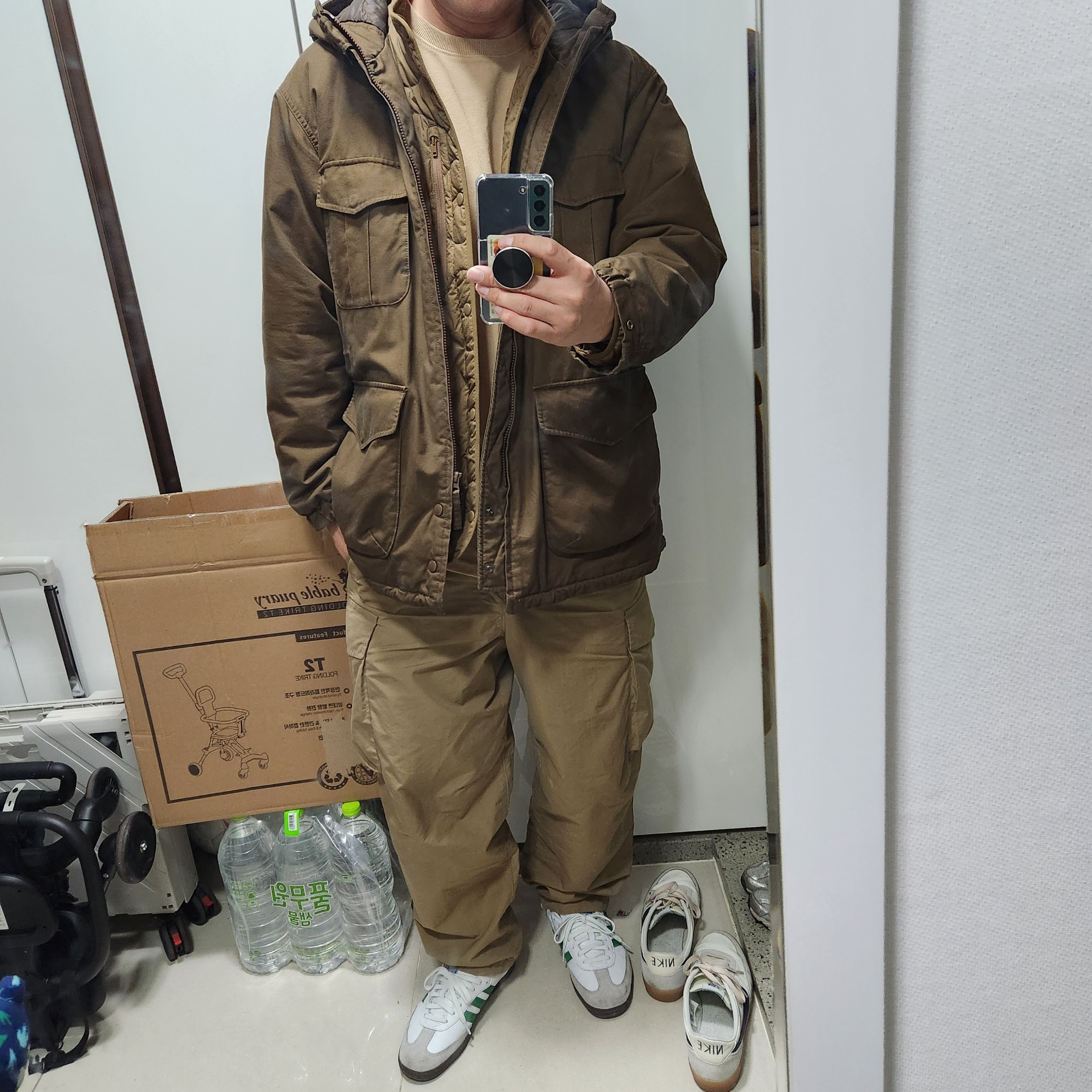 Uniqlo x Engineered Garments Pufftech Utility Jacket Brown 착용 스타일 - 2