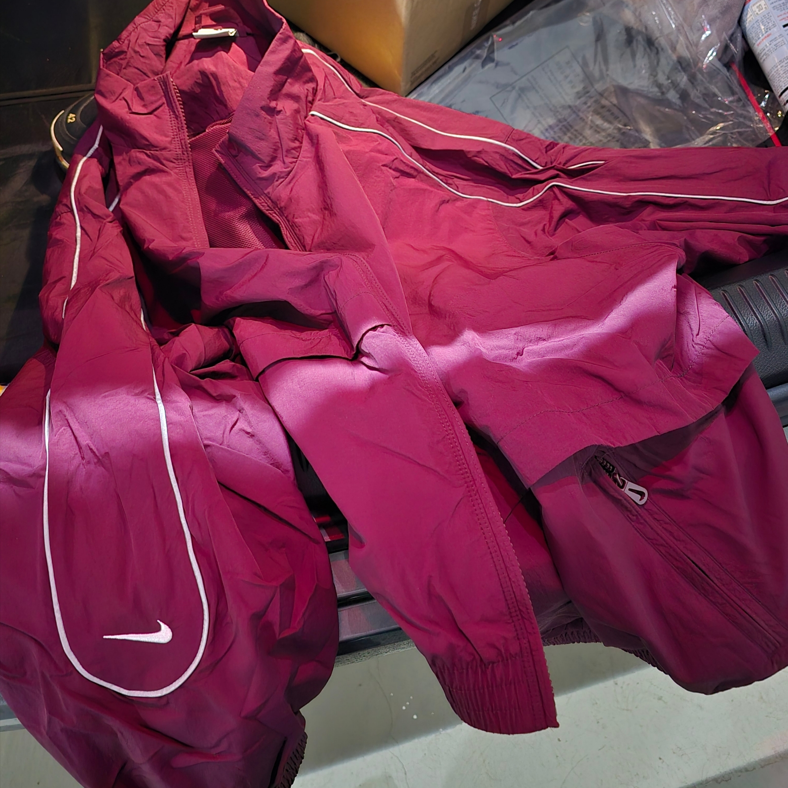 Nike NSW Solo Swoosh Woven Track Jacket Night Maroon - Asia 착용 스타일