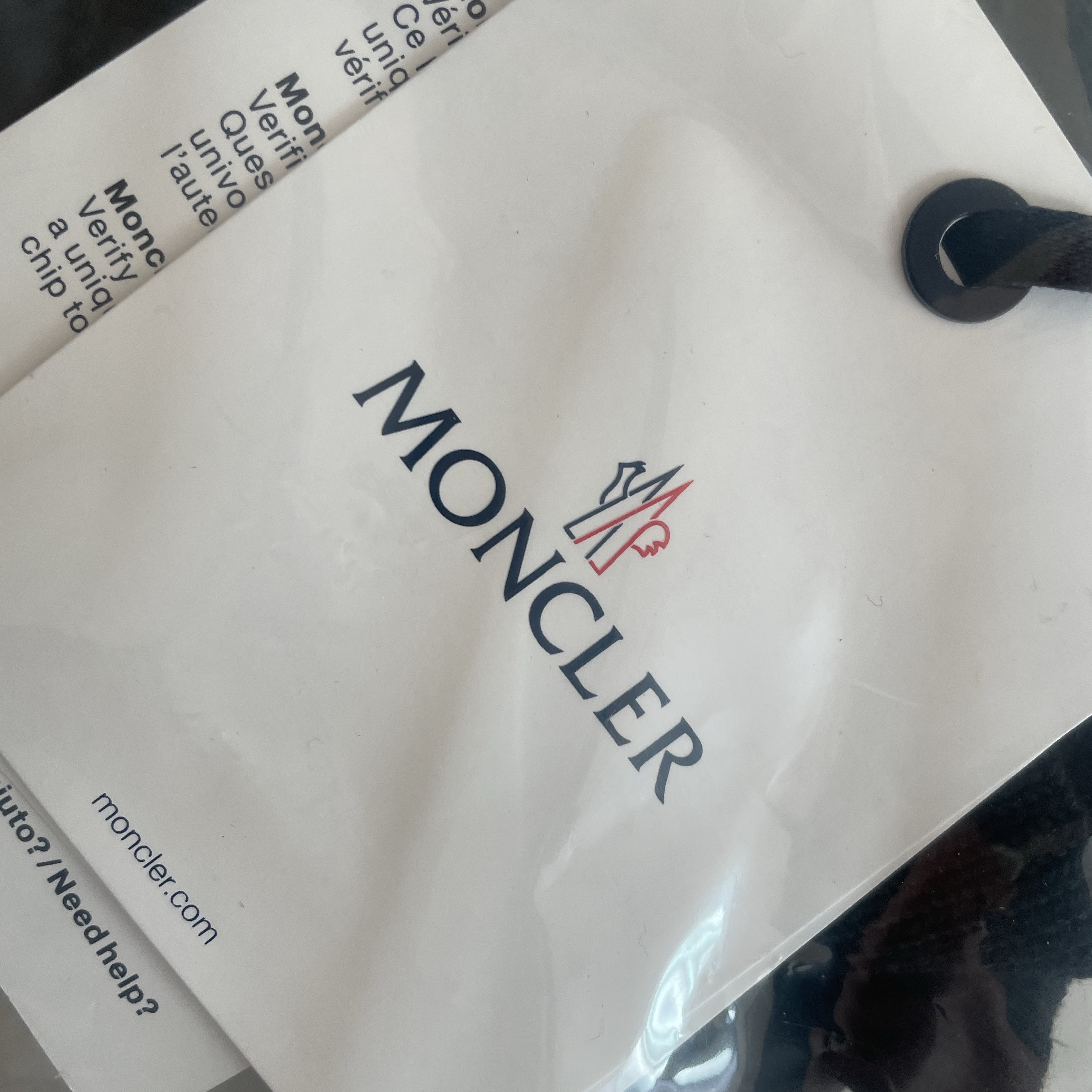 Moncler Padded Cotton Zip-Up Cardigan Black - 24SS 착용 스타일 - 2