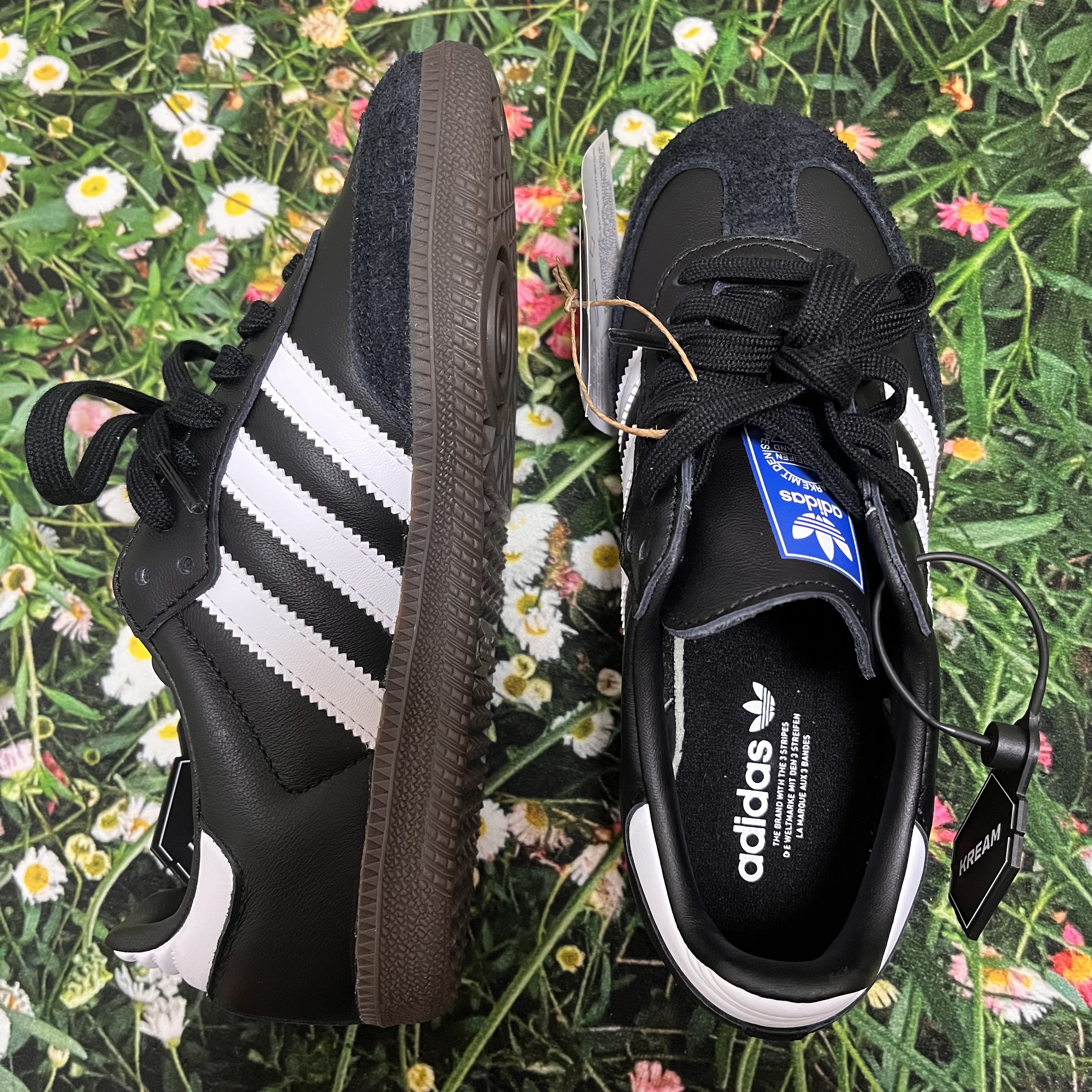 Adidas Samba OG Black White Gum 착용 스타일