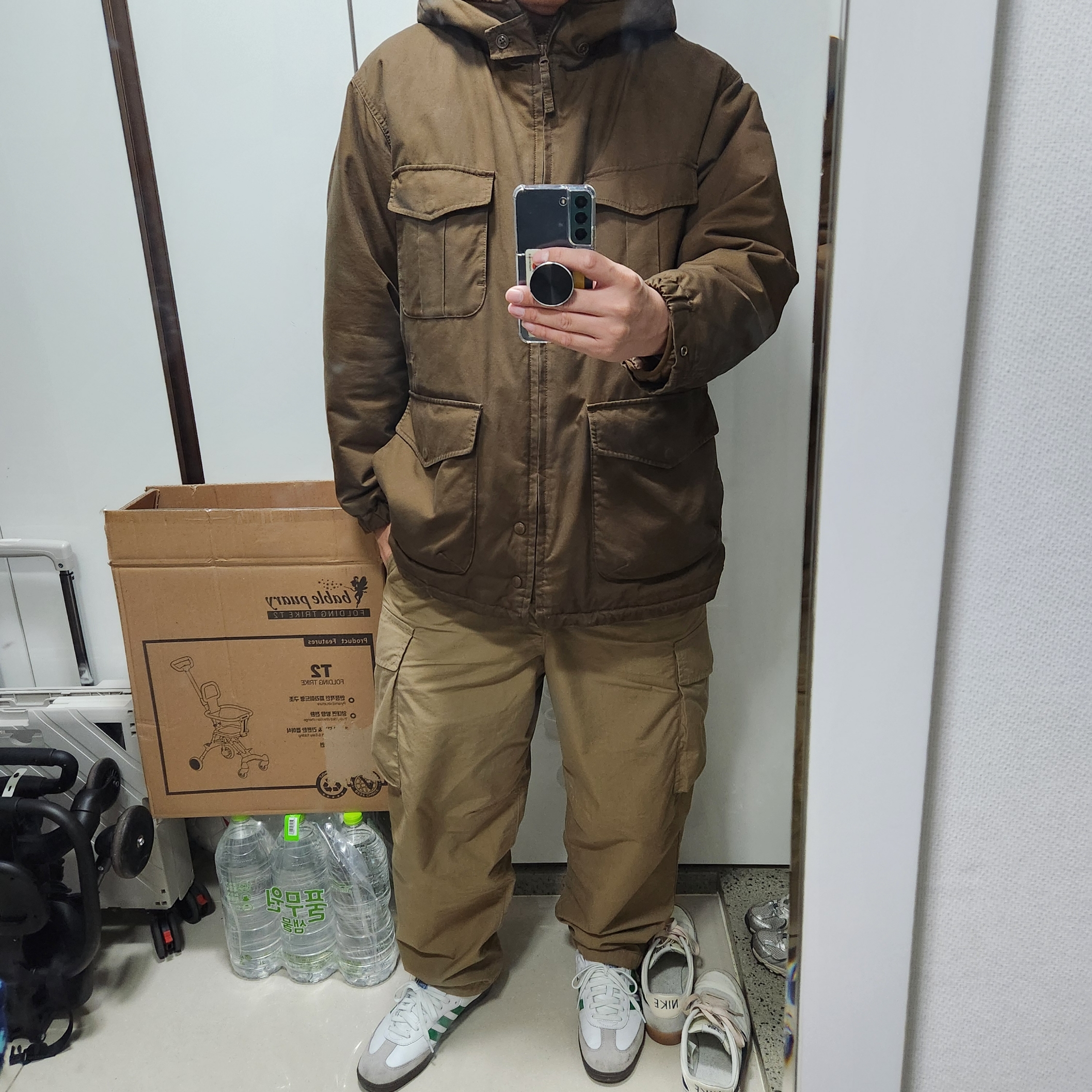 Uniqlo x Engineered Garments Pufftech Utility Jacket Brown 착용 스타일 - 3