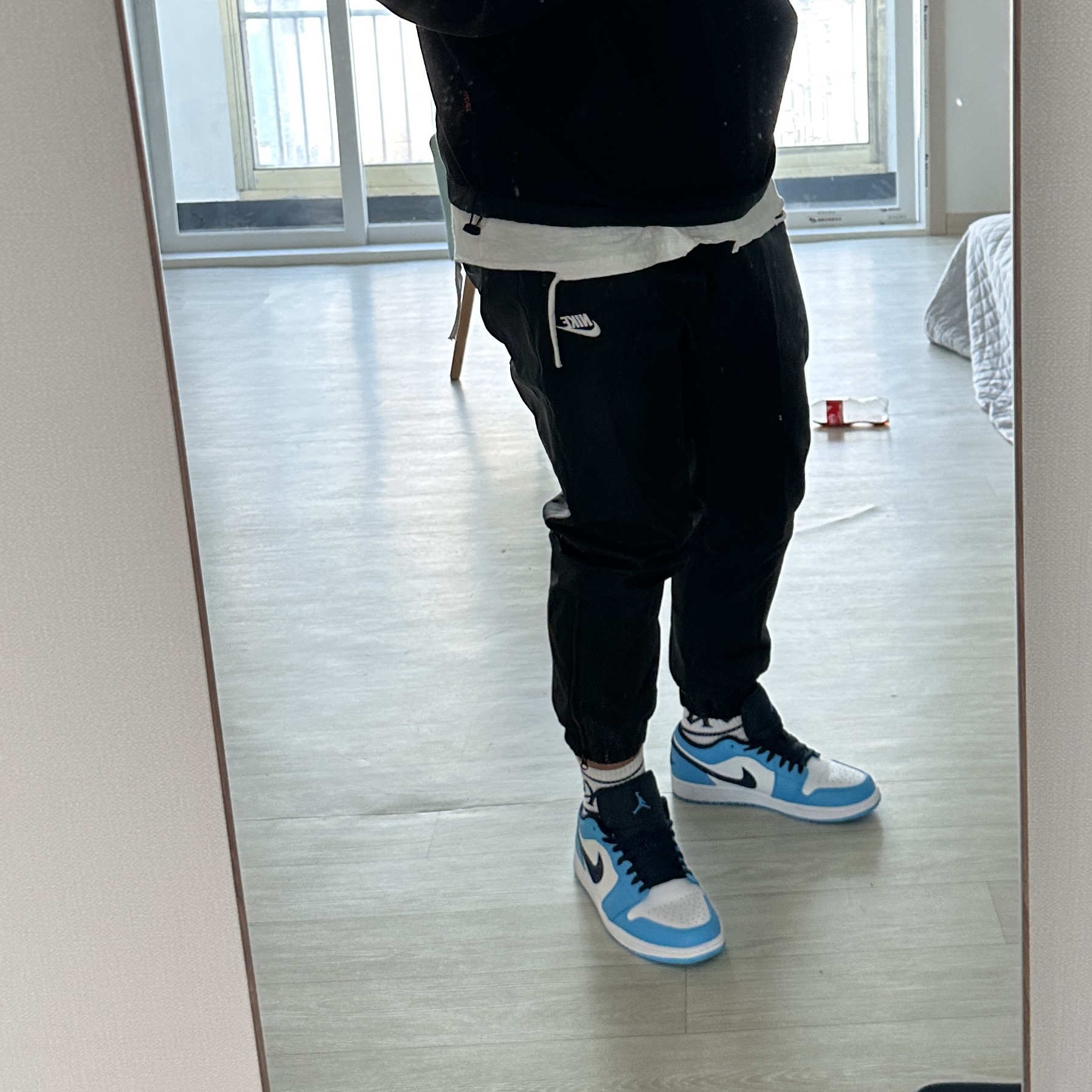 Jordan 1 Low Dark Powder Blue 착용 스타일 - 2