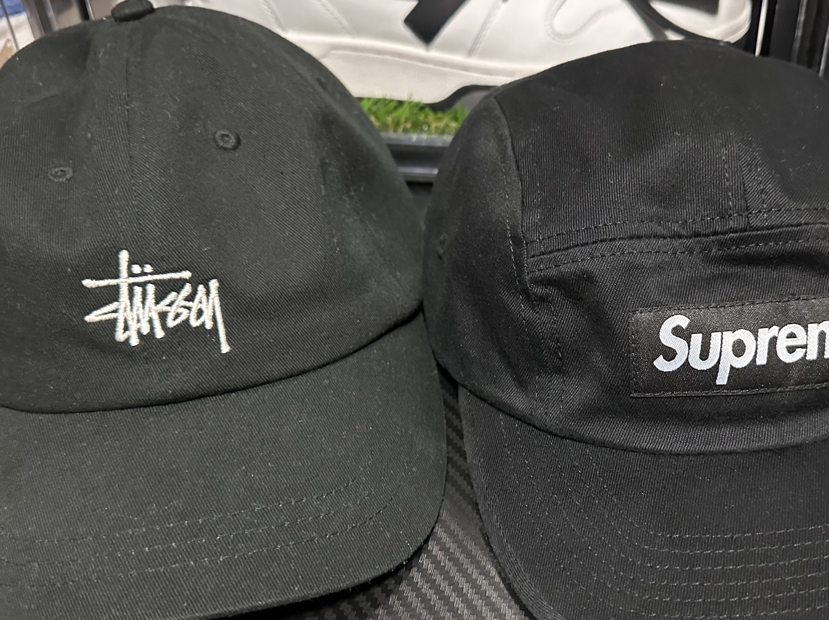 Stussy Basic Stock Low Pro Cap Black, Supreme Washed Chino Twill Camp Cap Black 착용 스타일