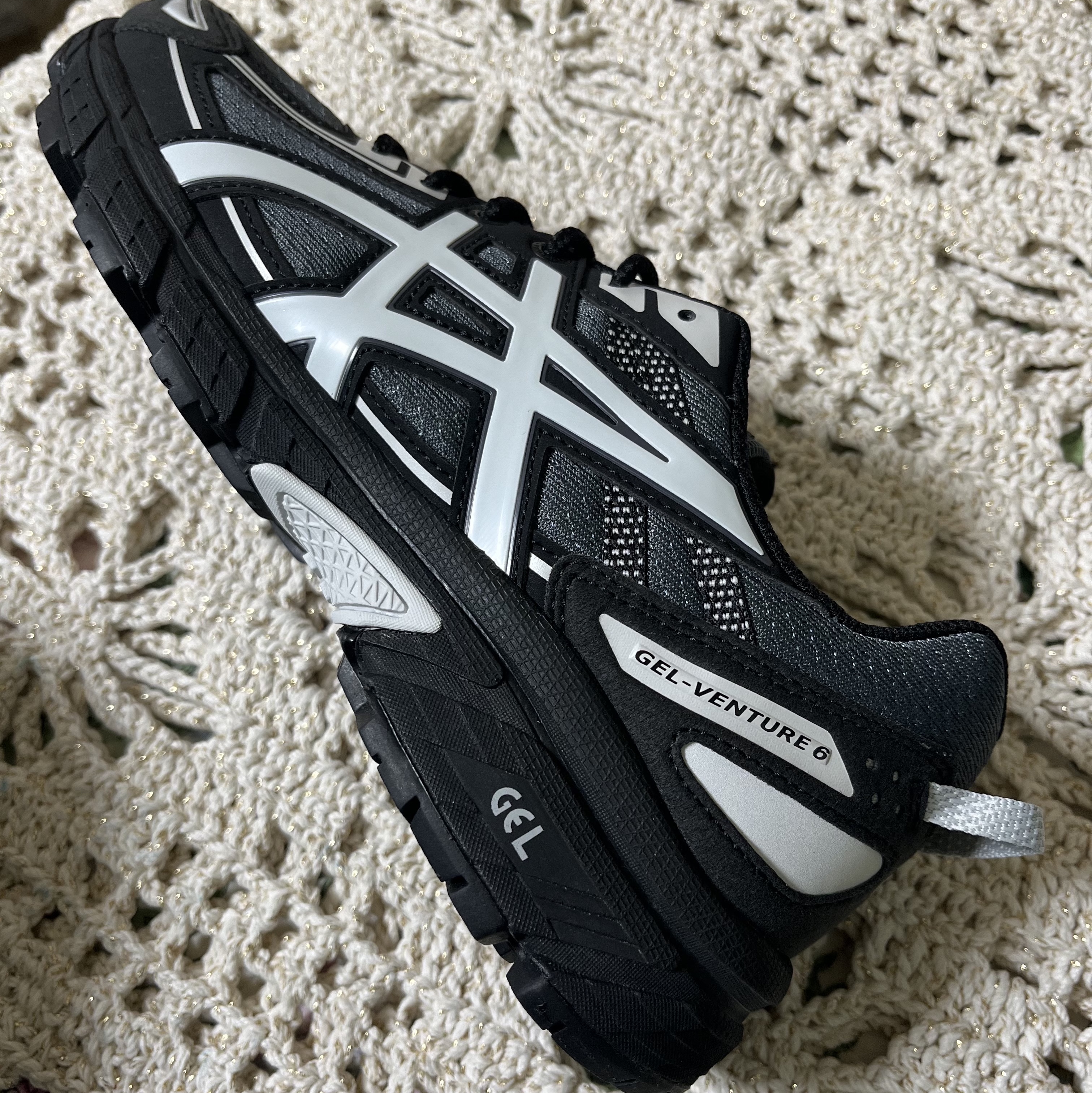 Asics Gel-Venture 6 Carrier Grey 착용 스타일