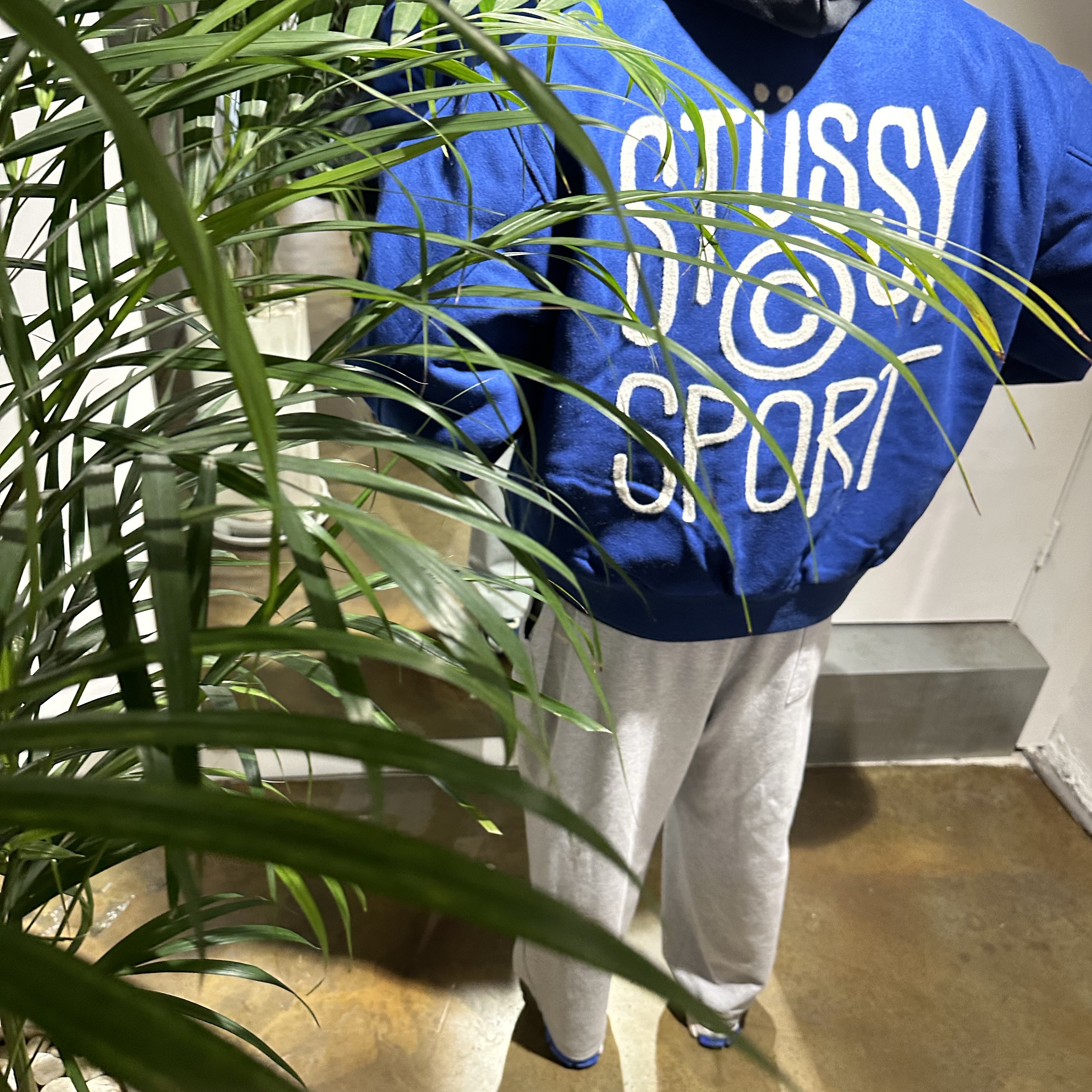 Stussy Sport Melton Varsity Jacket Royal 착용 스타일 - 1