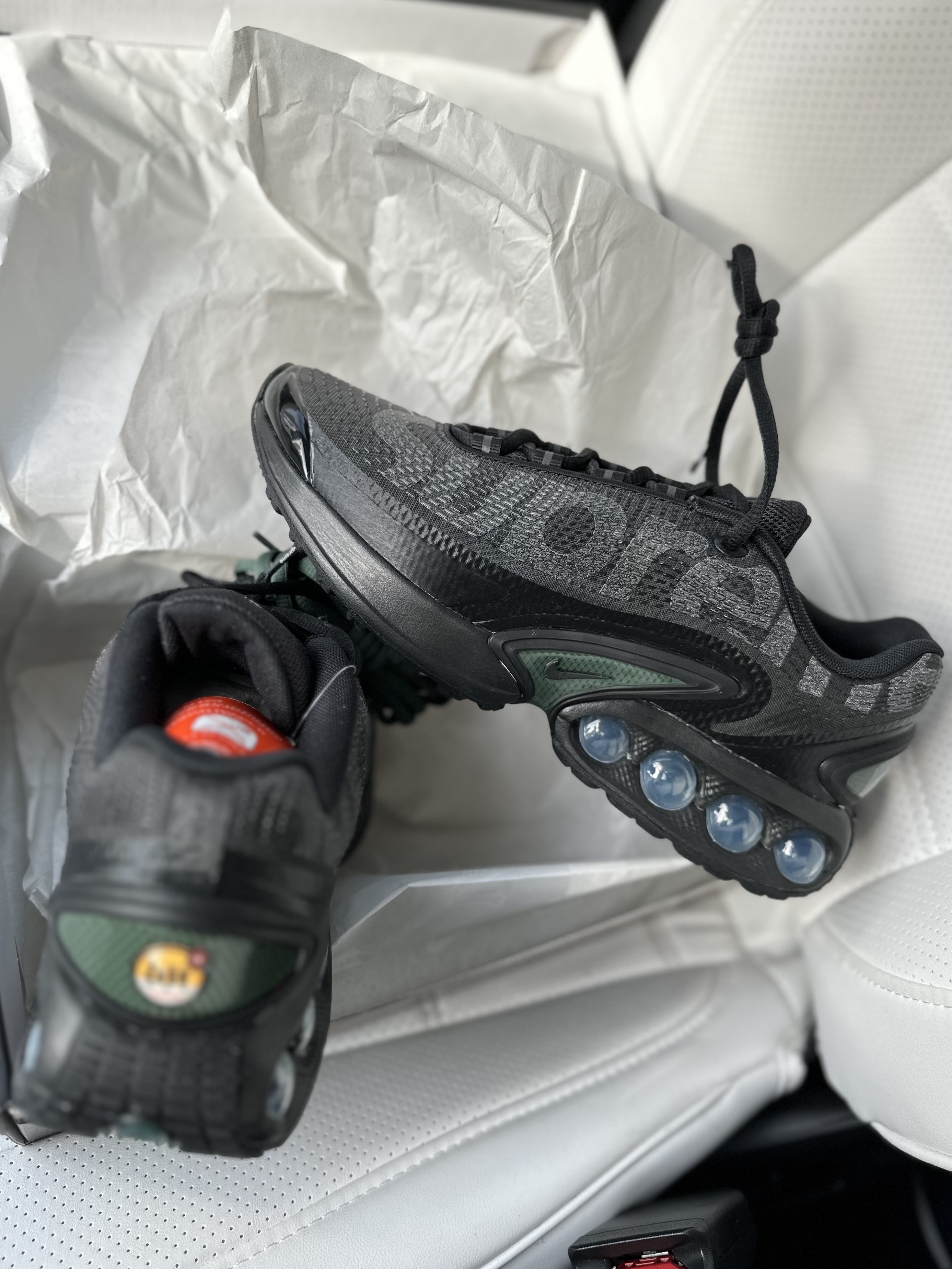Nike x Supreme Air Max DN SP Black Galactic Jade 착용 스타일