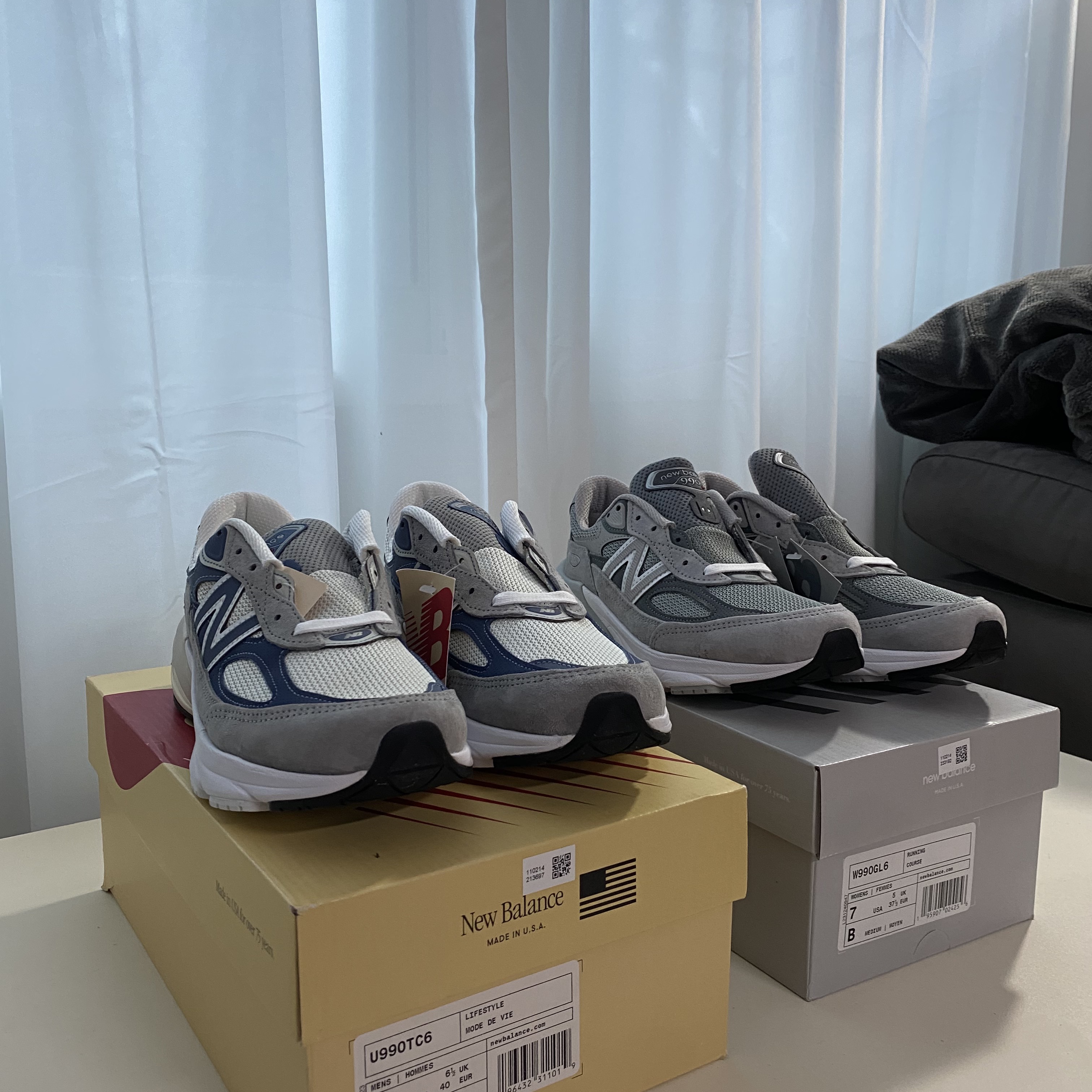 (W) New Balance 990v6 Made in USA Grey - B Standard, New Balance 990v6 Made in USA Gray Suede 착용 스타일 - 1