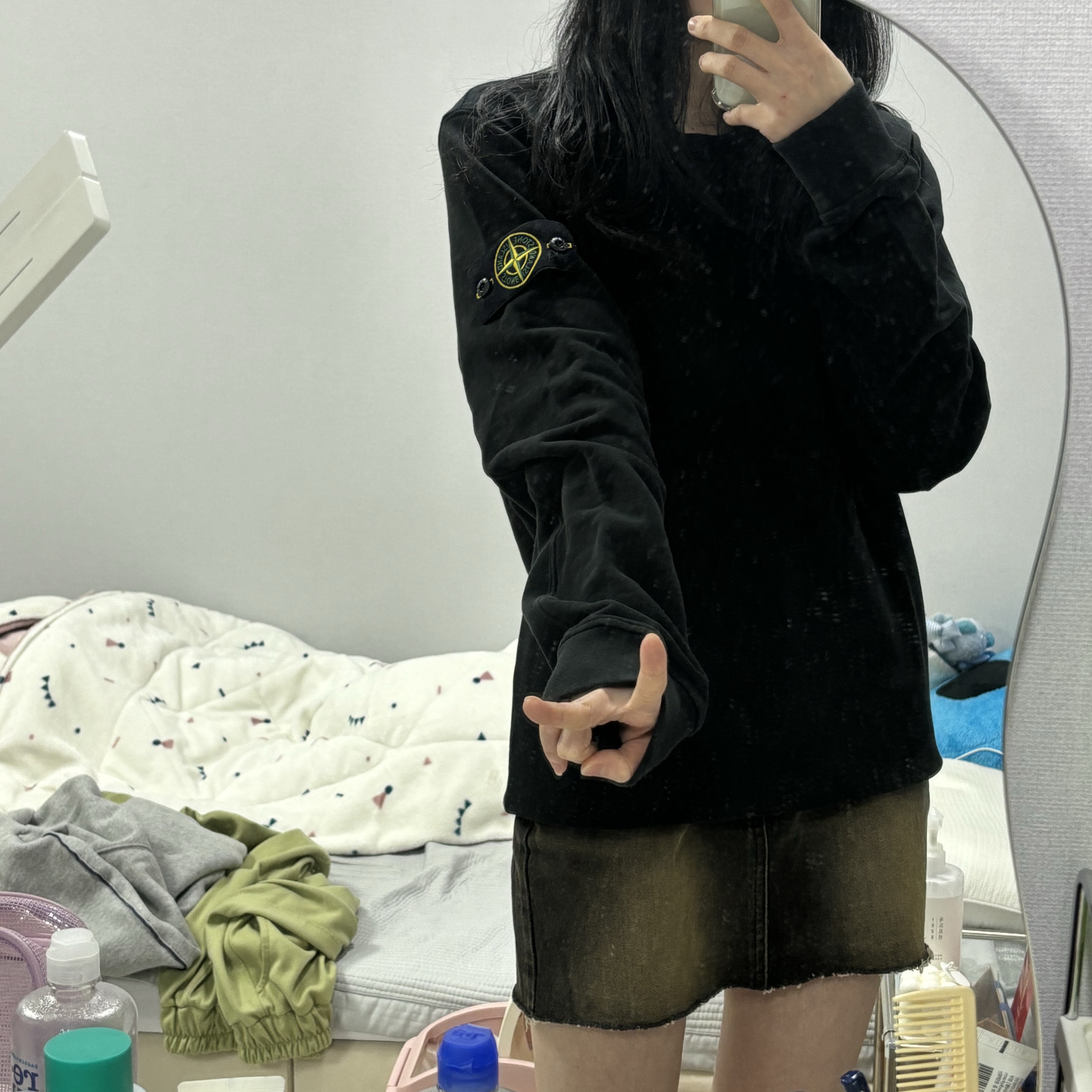 Stone Island 62420 Brushed Cotton Fleece Garment Dyed Crewneck Sweatshirt Black - 23FW 착용 스타일