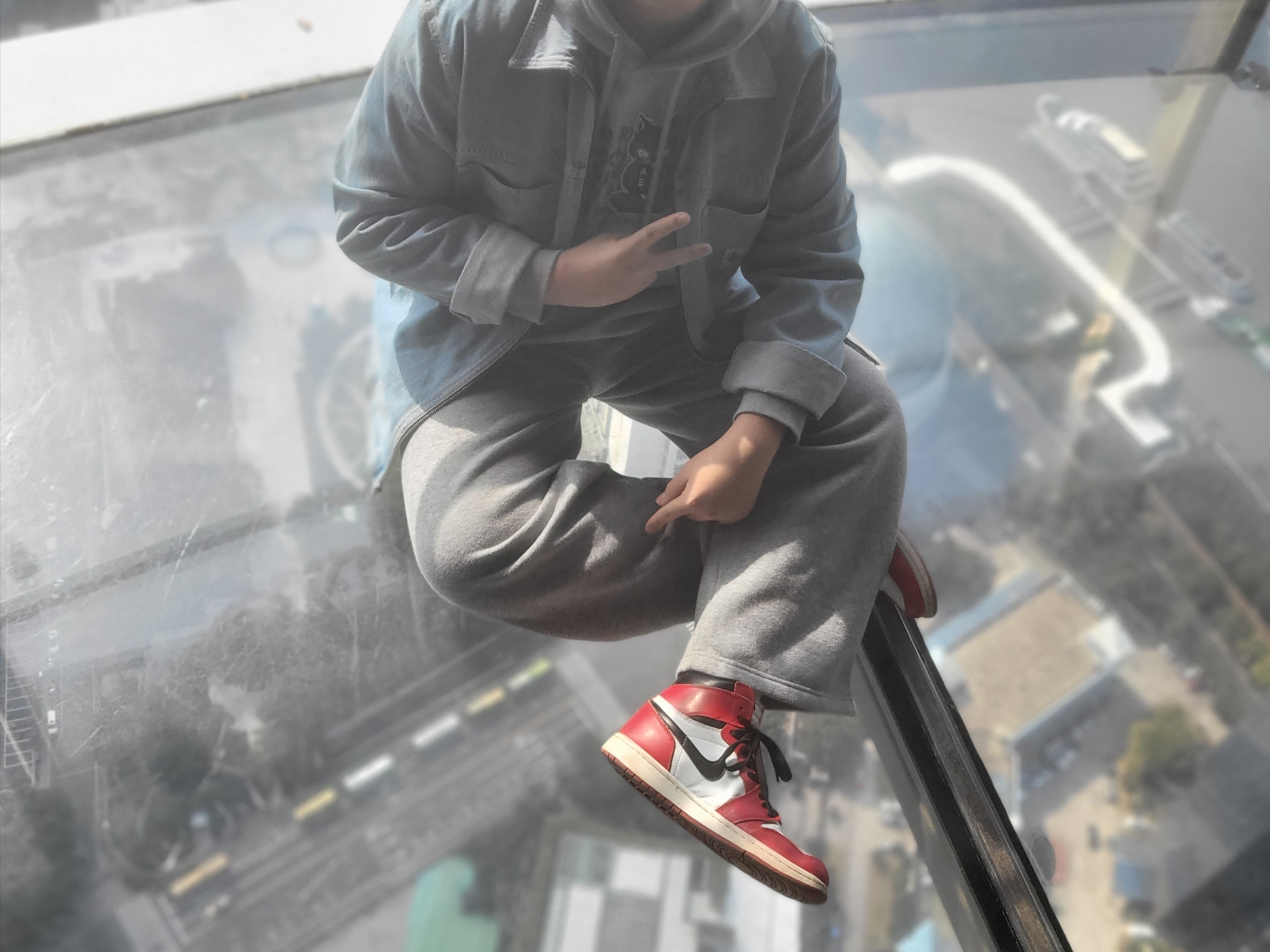 Stussy Denim Zip Up Work Shirt Stone Wash, Jordan 1 Retro High OG Chicago 2015 착용 스타일